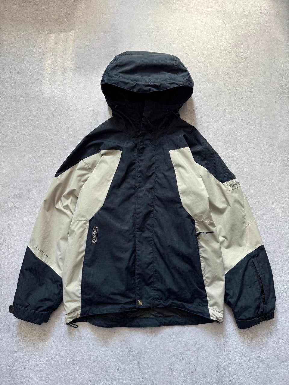 Quiksilver Vintage Quiksilver Ski Jacket Snowboarding Y2K Size US S / EU 44-46 / 1 - 1 Thumbnail