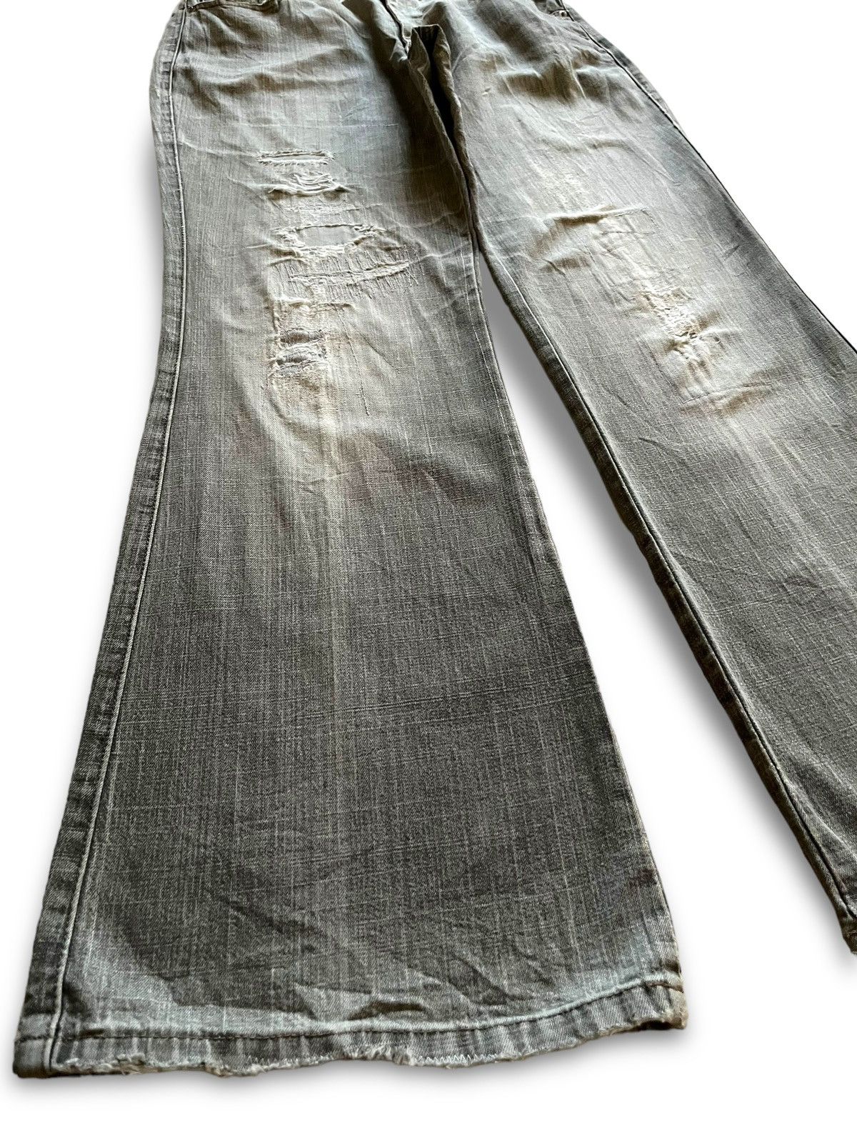 Japanese Brand Vintage Japanese Brand Distressed Grey Flare Jeans Size US 29 - 6 Thumbnail