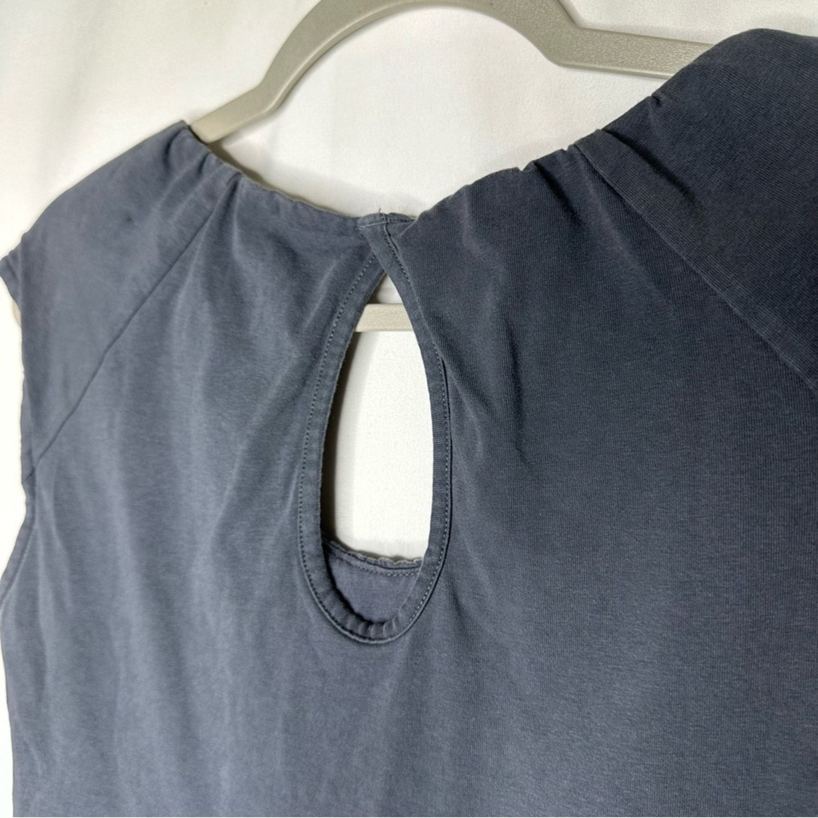Athleta ATHLETA Keyhole Knit Dress Charcoal Grey in Medium Size M / US 6-8 / IT 42-44 - 4 Thumbnail