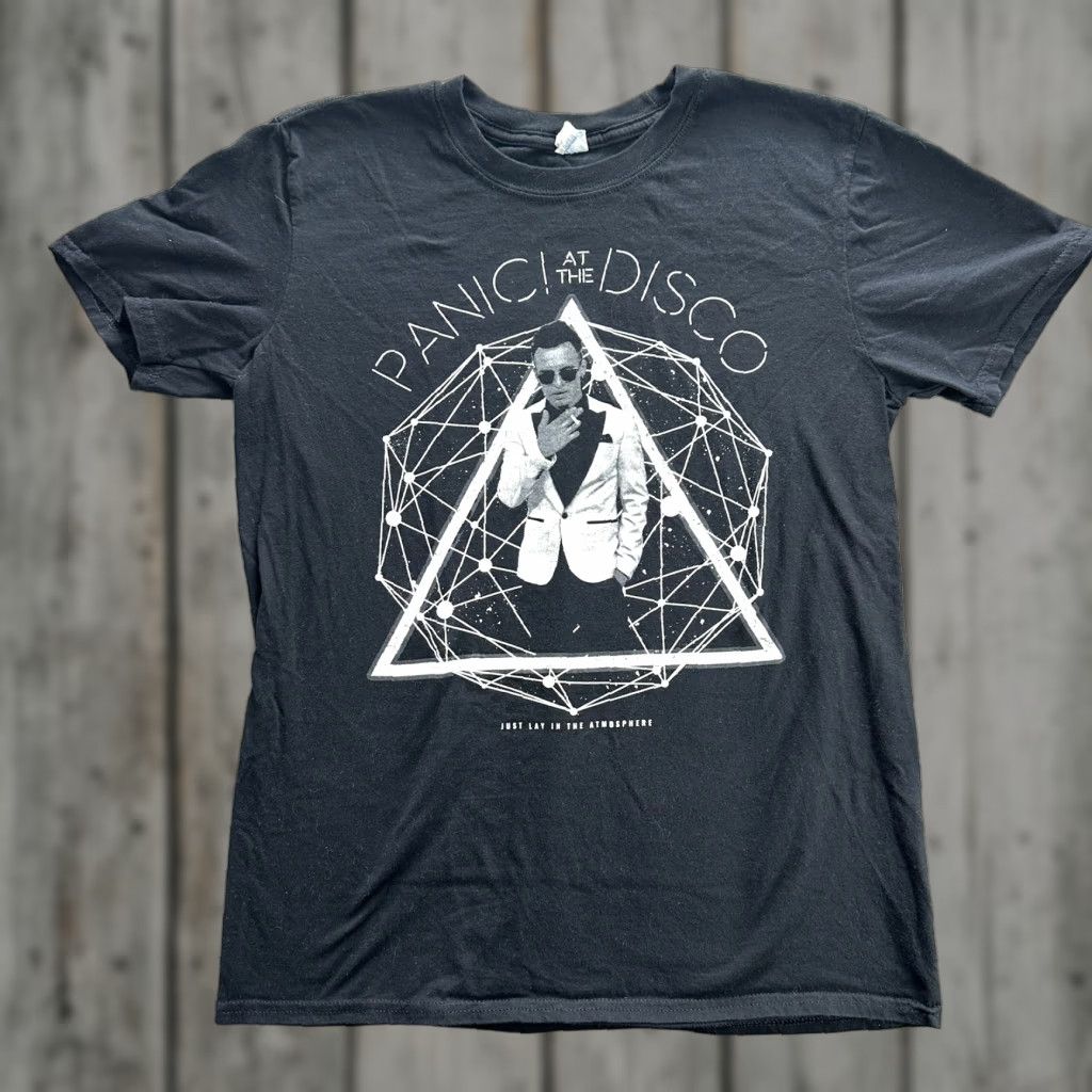 Gildan Panic At The Disco Shirt Mens M Black Band Concert Tee Graphic Rock Music Size US M / EU 48-50 / 2 - 1 Thumbnail