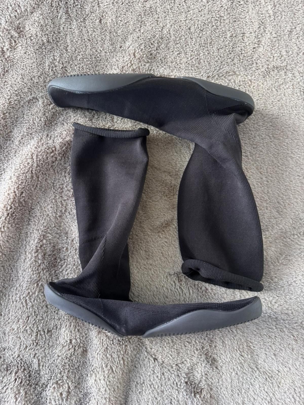 Yeezy YZY Pod Black Size 2 Size US 9 / EU 42 - 1 Thumbnail
