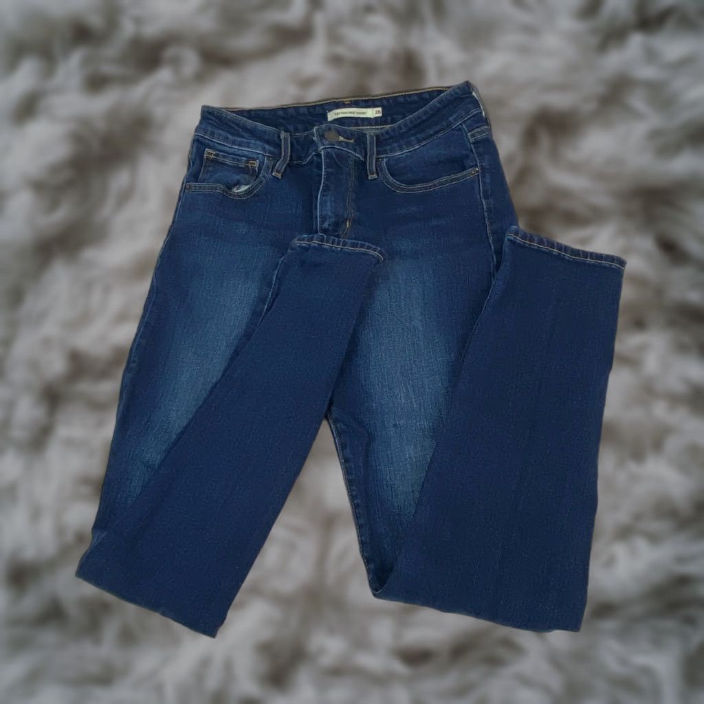 Levi's VINTAGE Levi's Jeans Teens 721 High Rise Skinny Size 26 Distressed Dark Wash Blue Denim 90s City Rock Mens Size 26" / US 2 / IT 38 - 1 Thumbnail