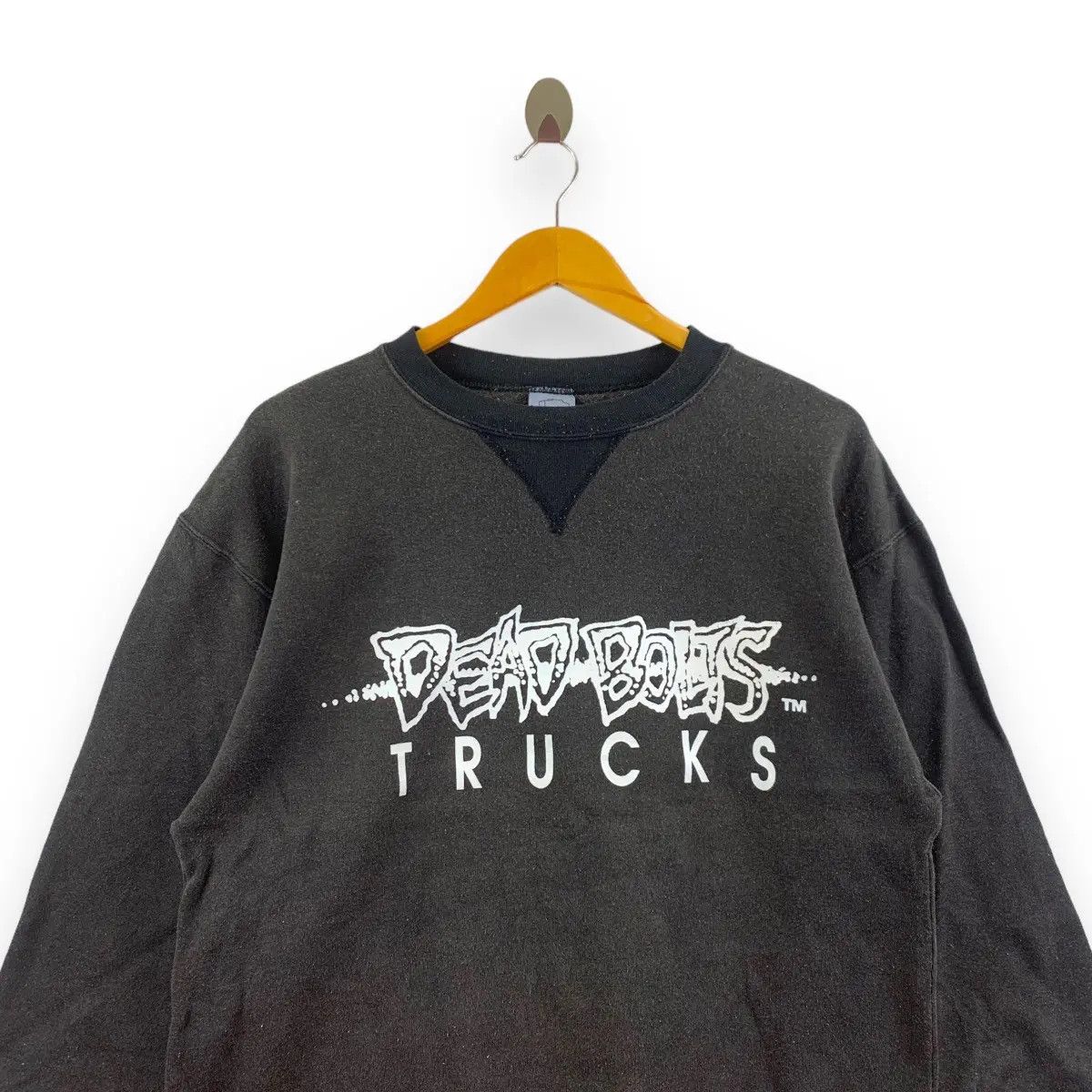 Vintage Vintage 1990 DEAD BOLTS TRUCKS Skateboard Sweatshirt Size US L / EU 52-54 / 3 - 2 Thumbnail