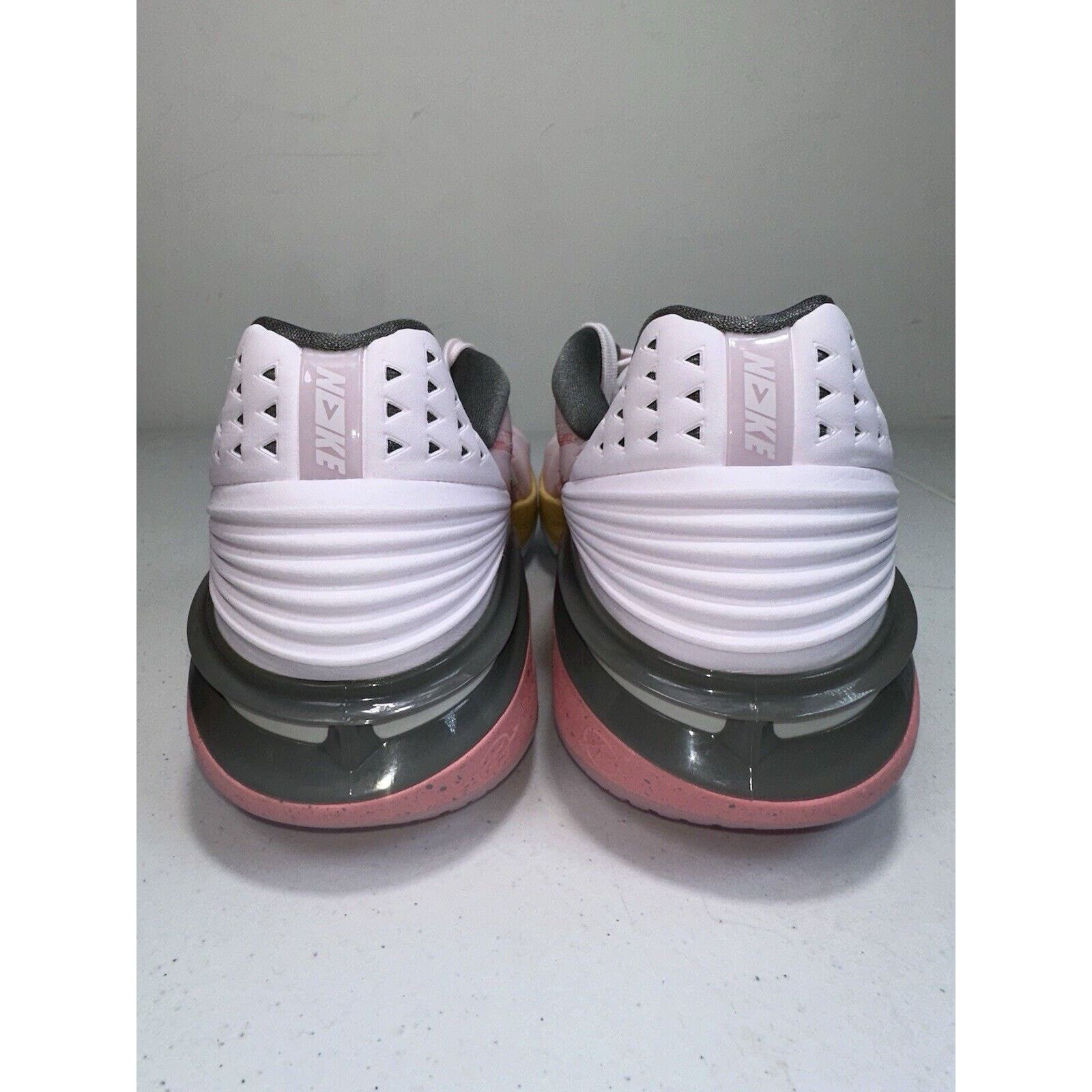 Nike Nike Zoom GT Cut 2 Pearl Pink | Men's Size 12.5 | DJ6015-602 Size US 12.5 / EU 45-46 - 4 Thumbnail