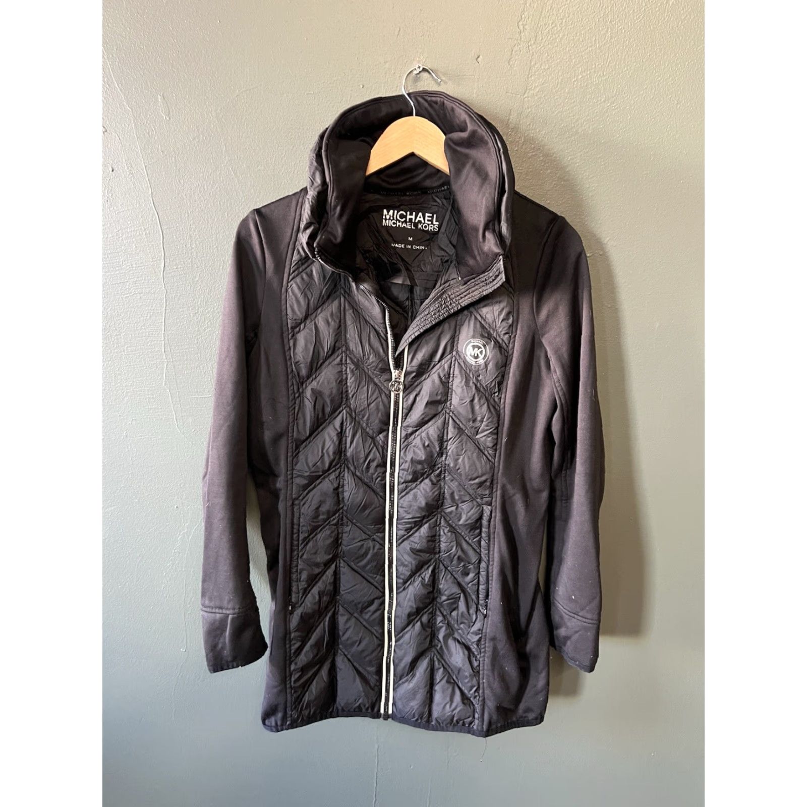 Michael Kors Michael Kors Down Puffer Jacket Womens Size M Black Long Sleeve Full Zip Pockets Lightweight Packable - Jacket Size M / US 6-8 / IT 42-44 - 2 Thumbnail