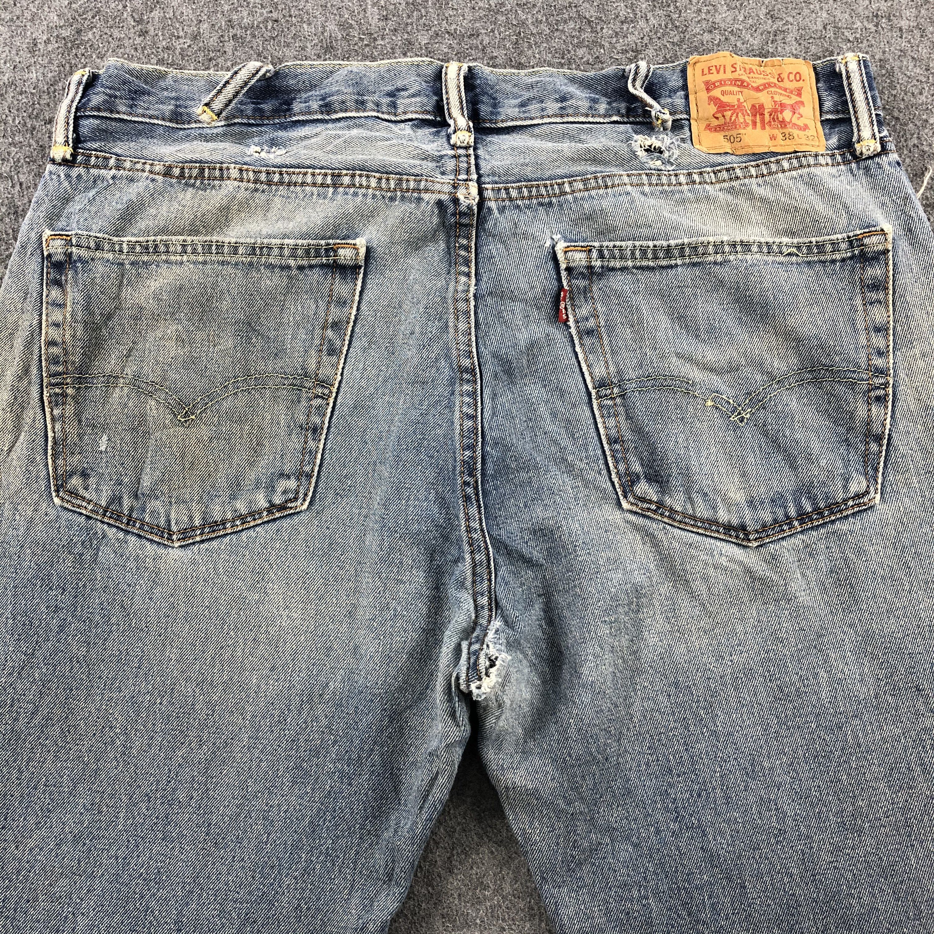 Levi's × Vintage Vintage Light Wash Levis 505 Jeans-JM1970 Size US 39 - 6 Thumbnail