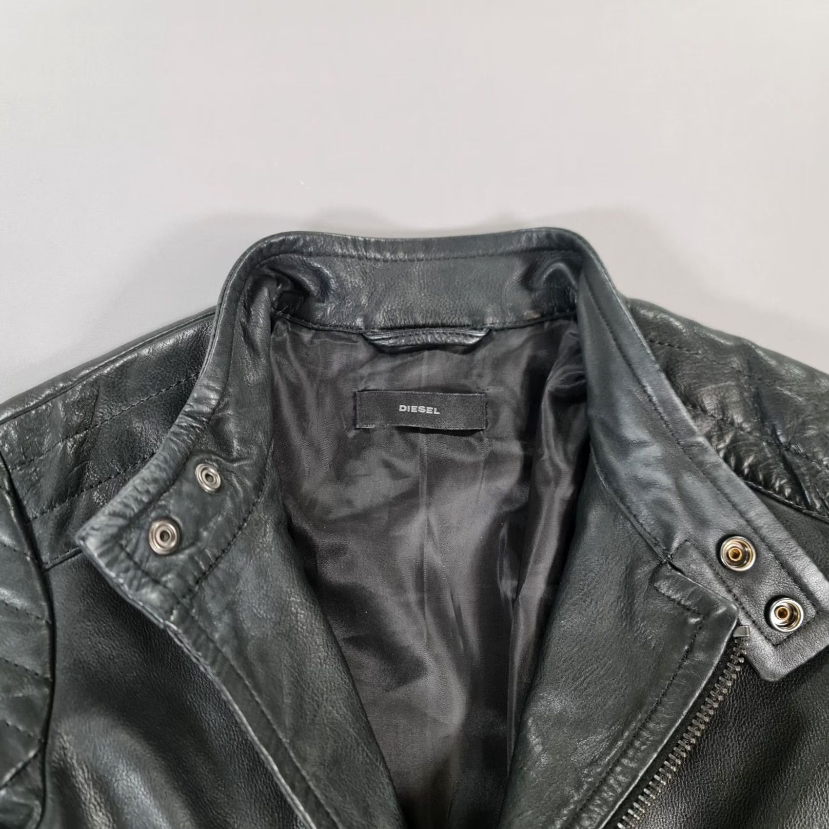 Diesel VINTAGE Diesel Womens Leather Jacket Black XS Biker Full Zip Leather Jacket Women XS Black Biker Full Zip Pockets Size XS / US 0-2 / IT 36-38 - 2 Thumbnail