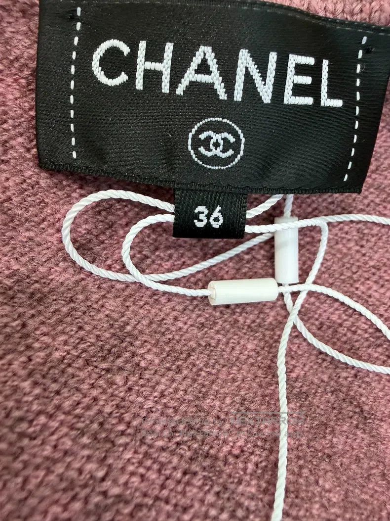 Chanel Chanel V-neck knitted vest Size XS / US 0-2 / IT 36-38 - 5 Thumbnail