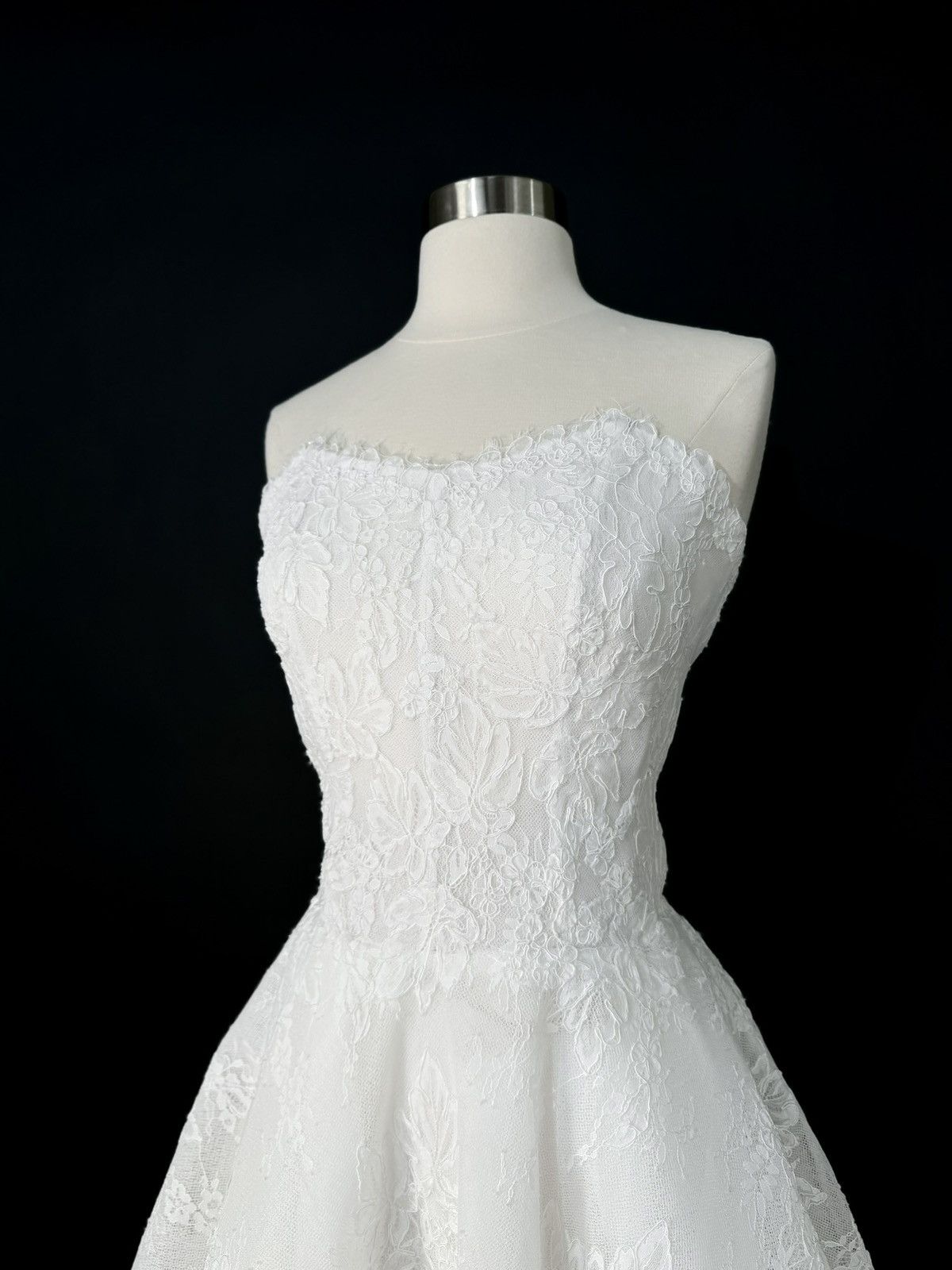Other Preloved US 2 Anna Augusta Corded Chantilly lace Bridal Gown Size XS / US 0-2 / IT 36-38 - 3 Thumbnail