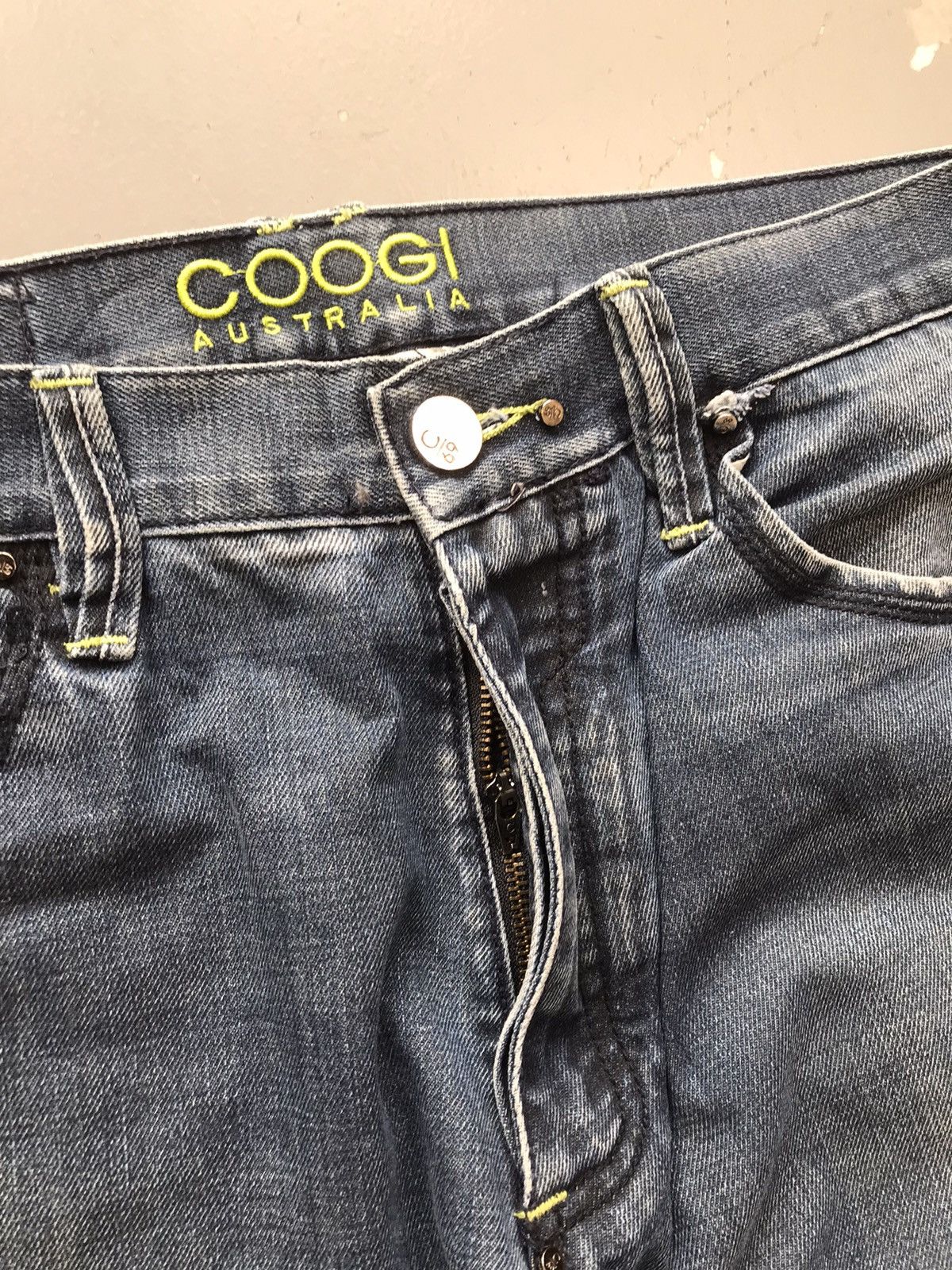 Coogi × Vintage Vintage Coogi SpellOut embroidered denim Size US 39 - 7 Thumbnail