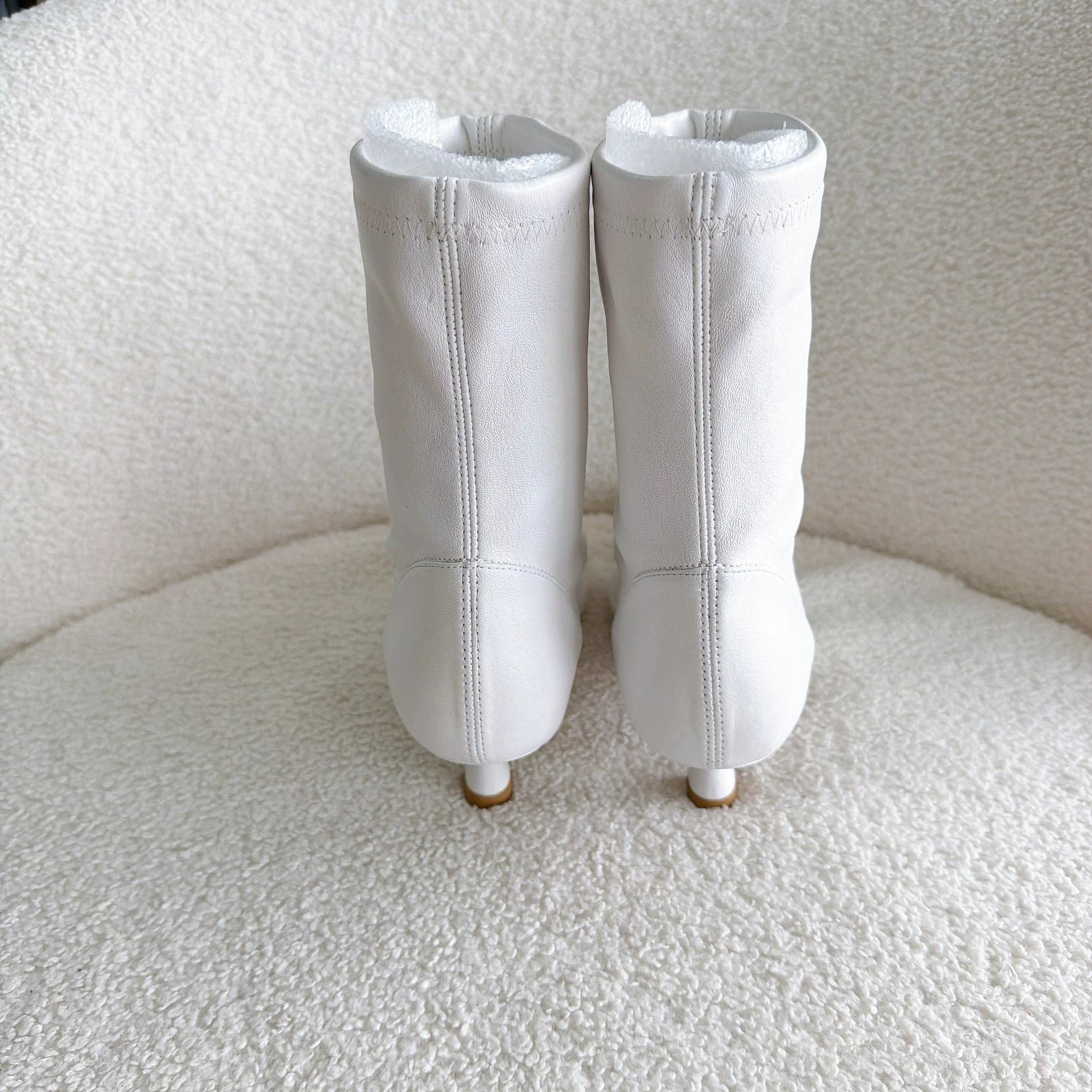 Stuart Weitzman SW White Low Heel Ankle Boot 38 New 5060 Size US 7.5 / IT 37.5 - 5 Thumbnail