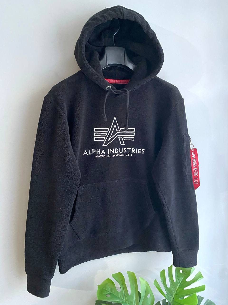 Alpha Industries Alpha Industries Men's Black Fleece Hoodie, Size M Size US M / EU 48-50 / 2 - 2 Thumbnail