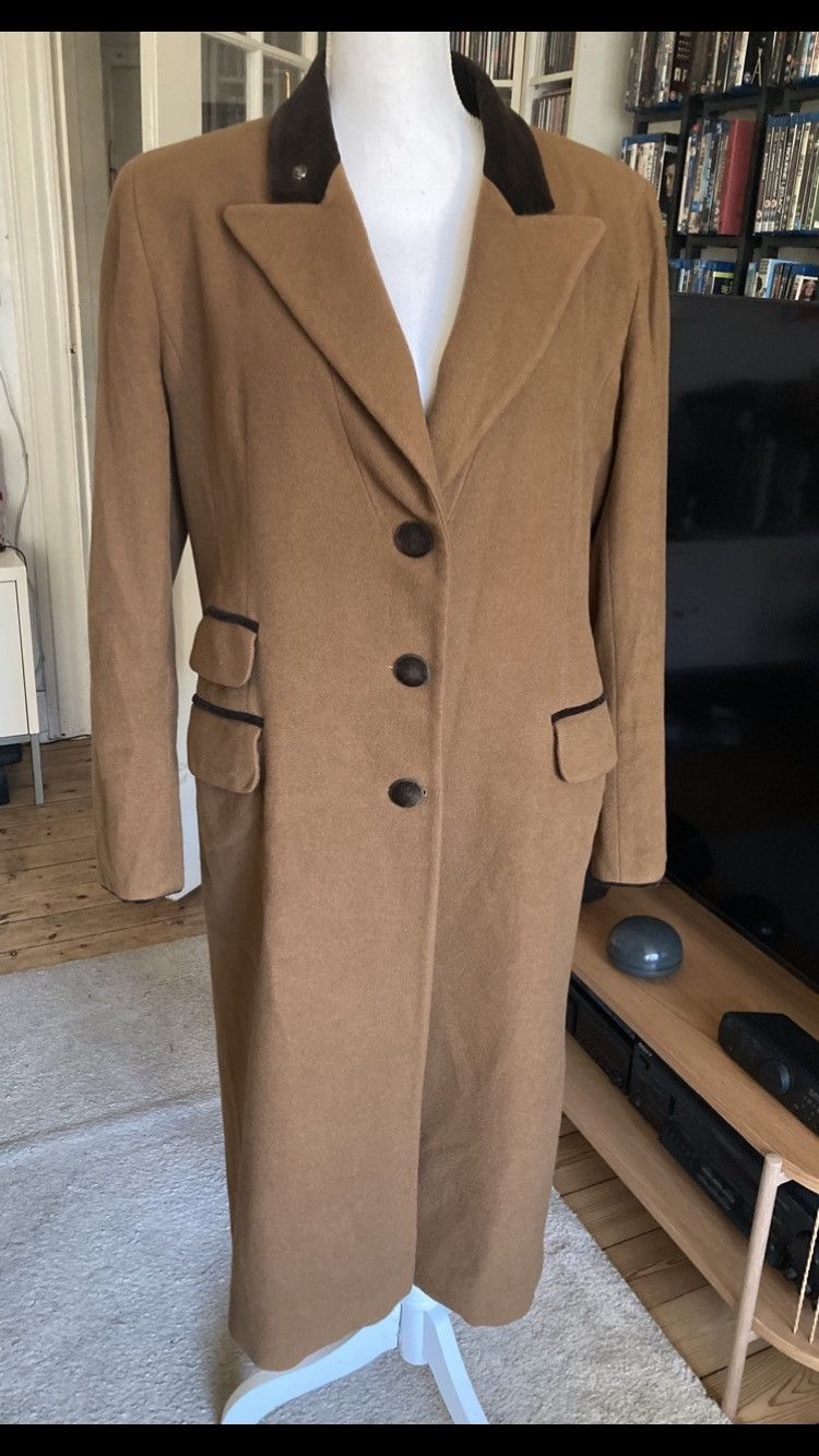 Nina Ricci Vintage Nina Ricci wool and cashmere coat with velvet trims Size M / US 6-8 / IT 42-44 - 1 Thumbnail
