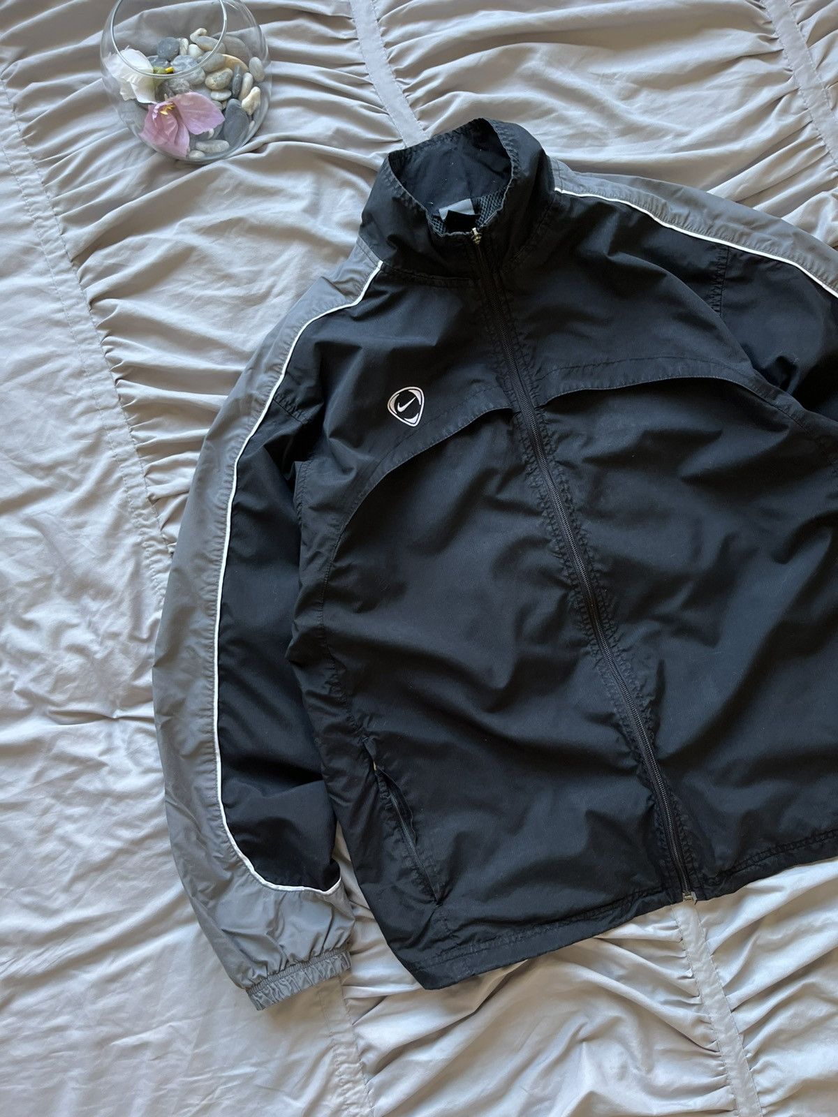 Nike Nike Vintage Windbreaker Jacket Y2K Tech Fit Japanese Brand Size US XL / EU 56 / 4 - 2 Thumbnail