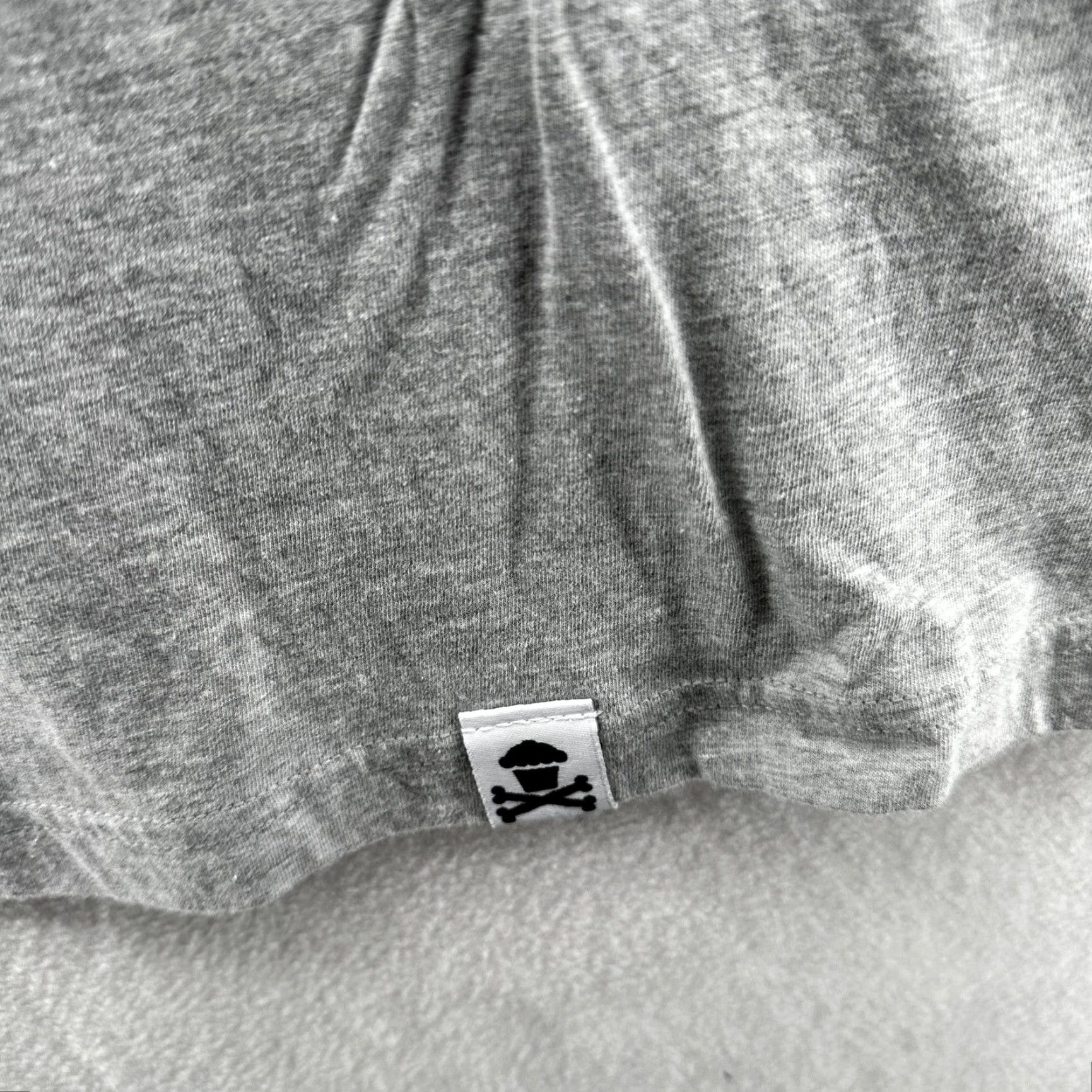 Johnny Cupcakes Johnny Cupcakes Shirt Mens Large Gray Graphic Tee Cupcake Streetwear Size US L / EU 52-54 / 3 - 4 Thumbnail