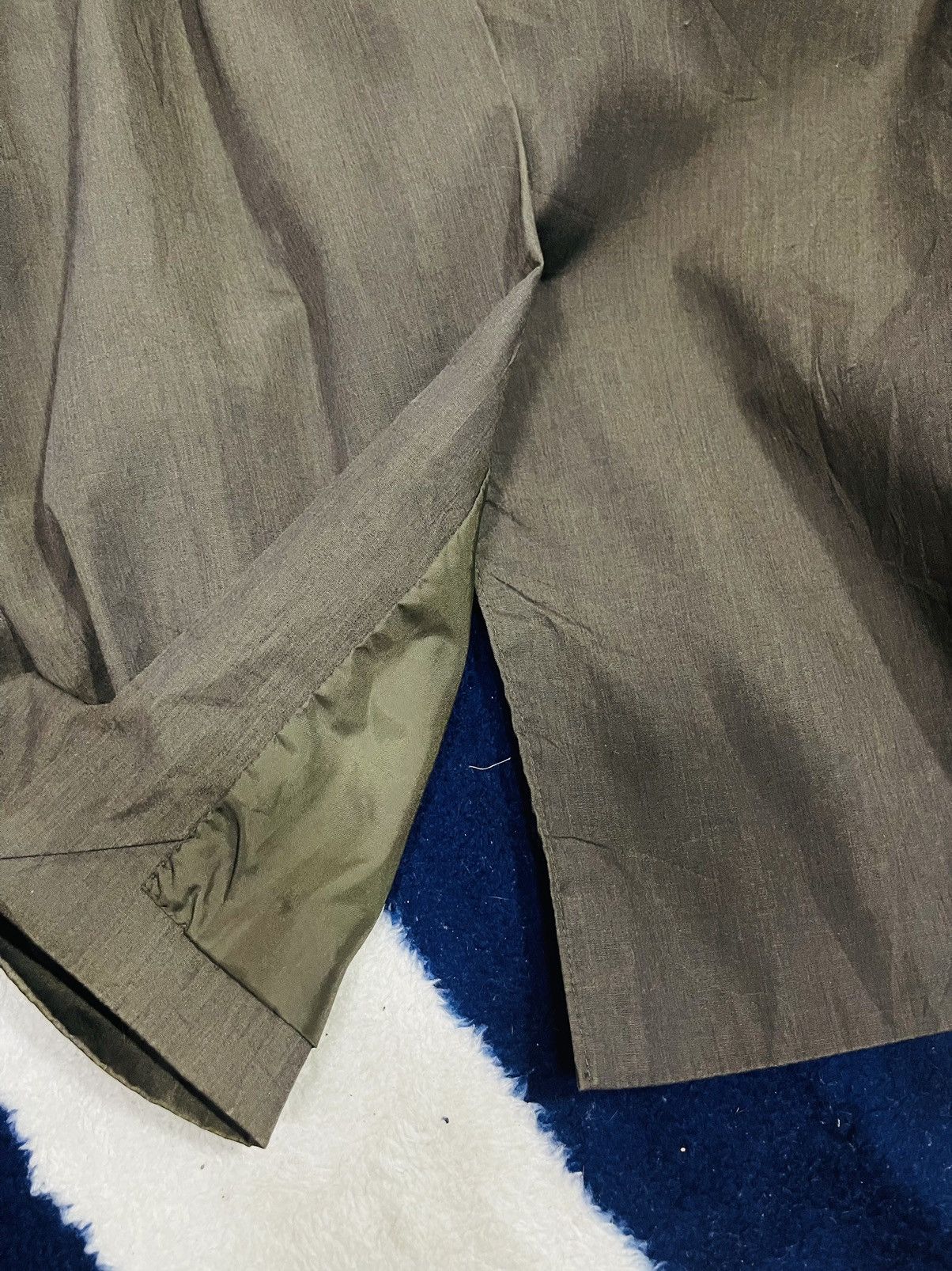 Burberry × Vintage Vintage Burberry Made in England Trench Coat (12) Size US L / EU 52-54 / 3 - 5 Thumbnail