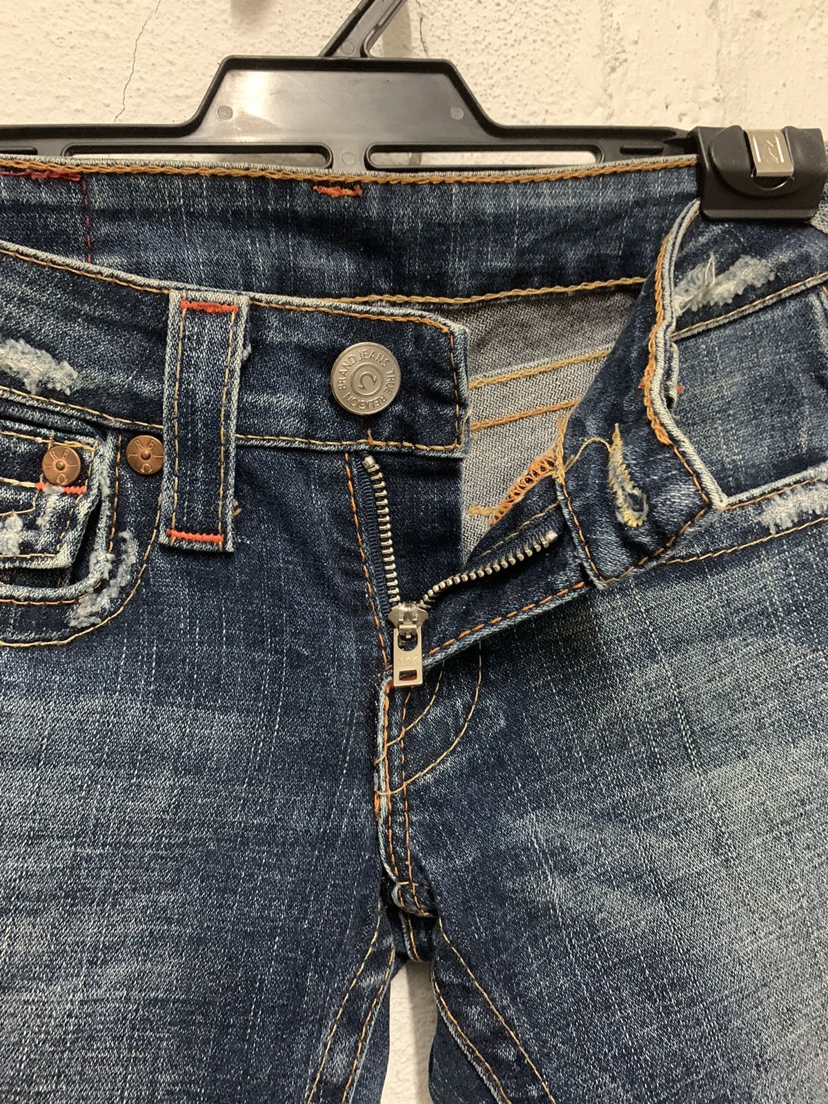 True Religion True Religion Distressed Flare Denim Size 26" / US 2 / IT 38 - 9 Thumbnail