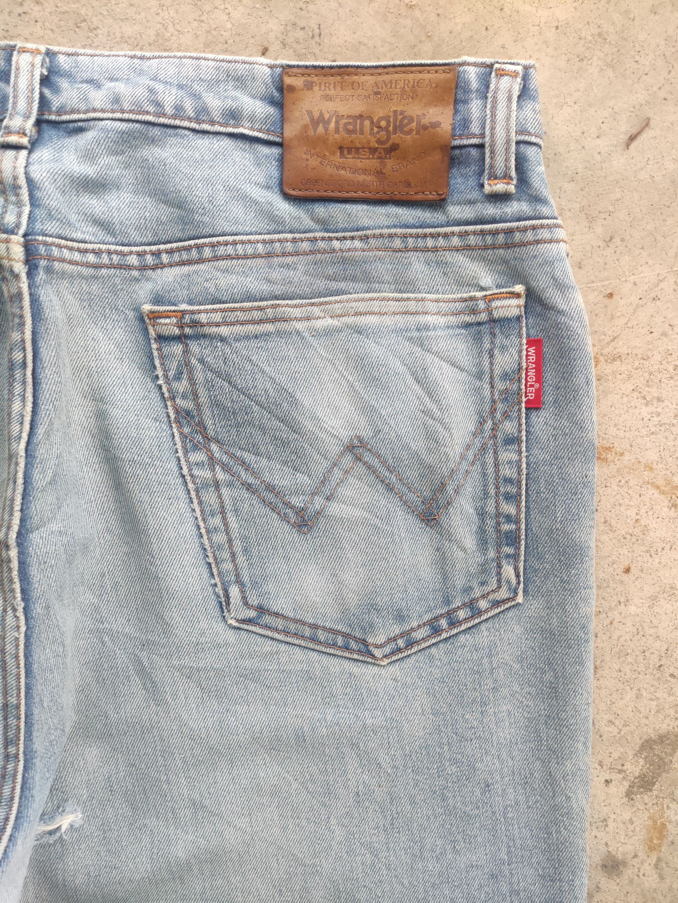 Wrangler Vintage Wrangler Distressed Faded Denim Pants Size US 34 / EU 50 - 11 Thumbnail