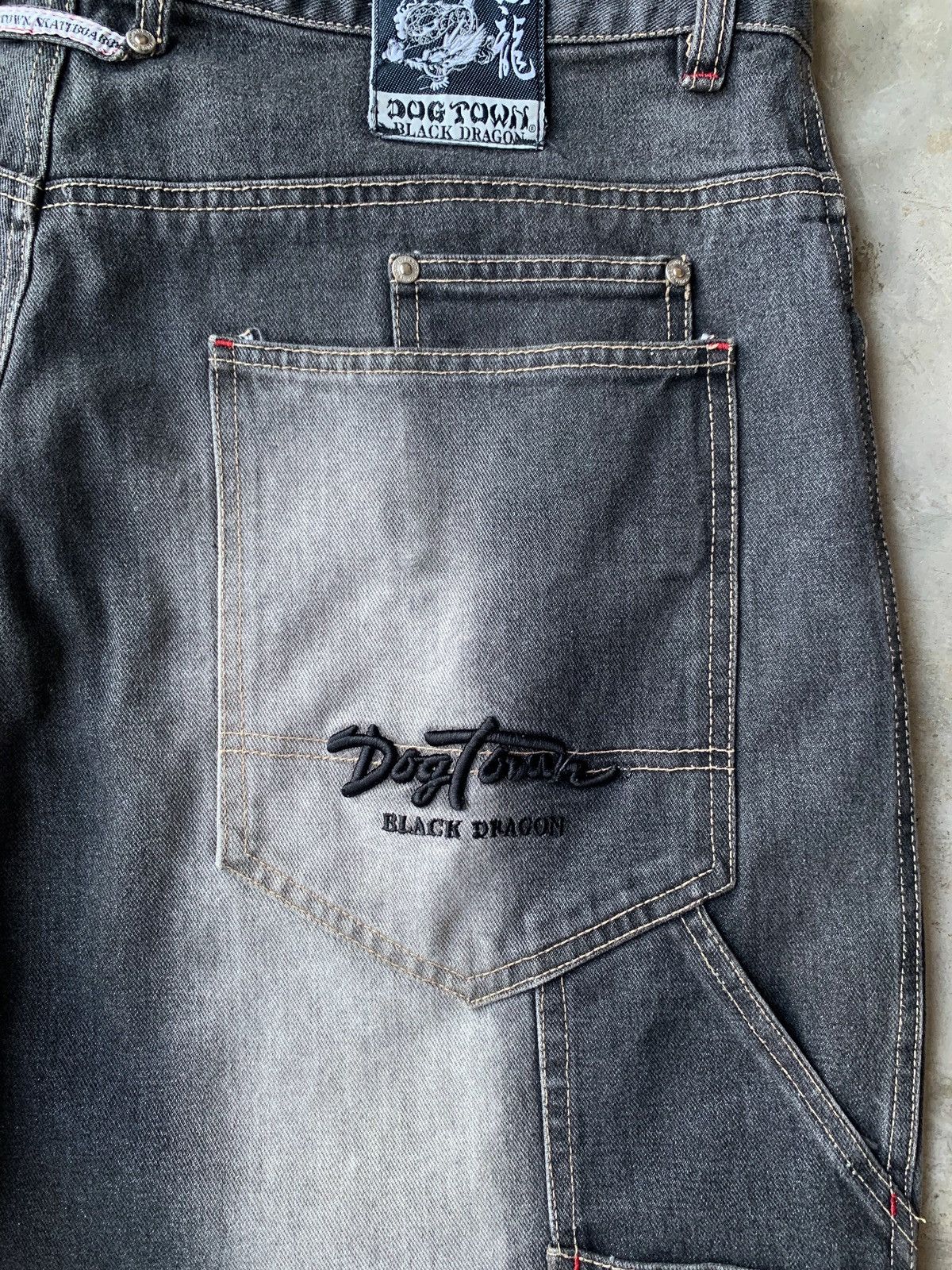 Other × Vintage Vintage Dogtown Skateboards Black Dragon Jorts Size US 39 - 2 Thumbnail
