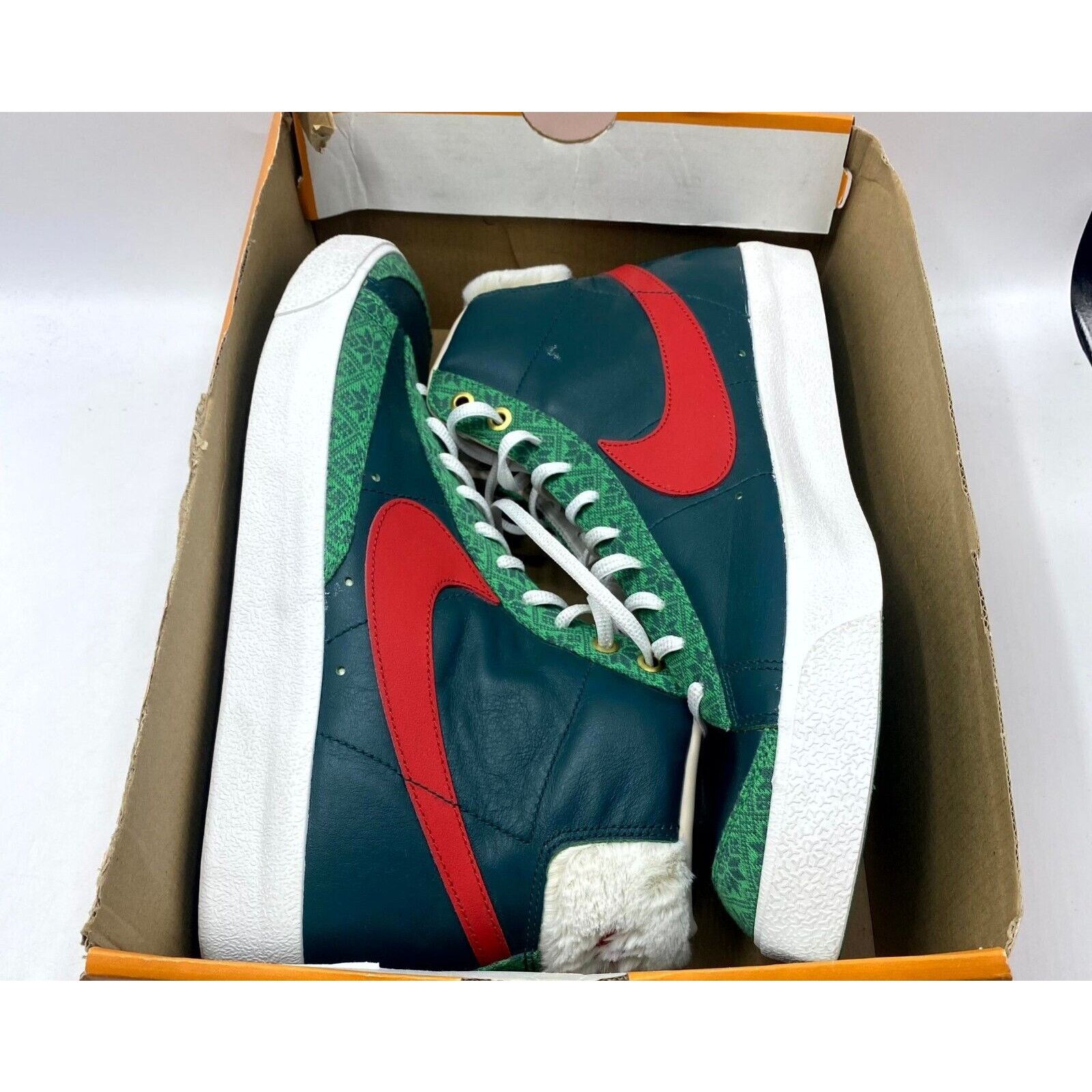 Nike Nike Blazer Mid '77 Vintage Nordic Christmas DC1619-300 NEW Size US 12 / EU 45 - 10 Thumbnail