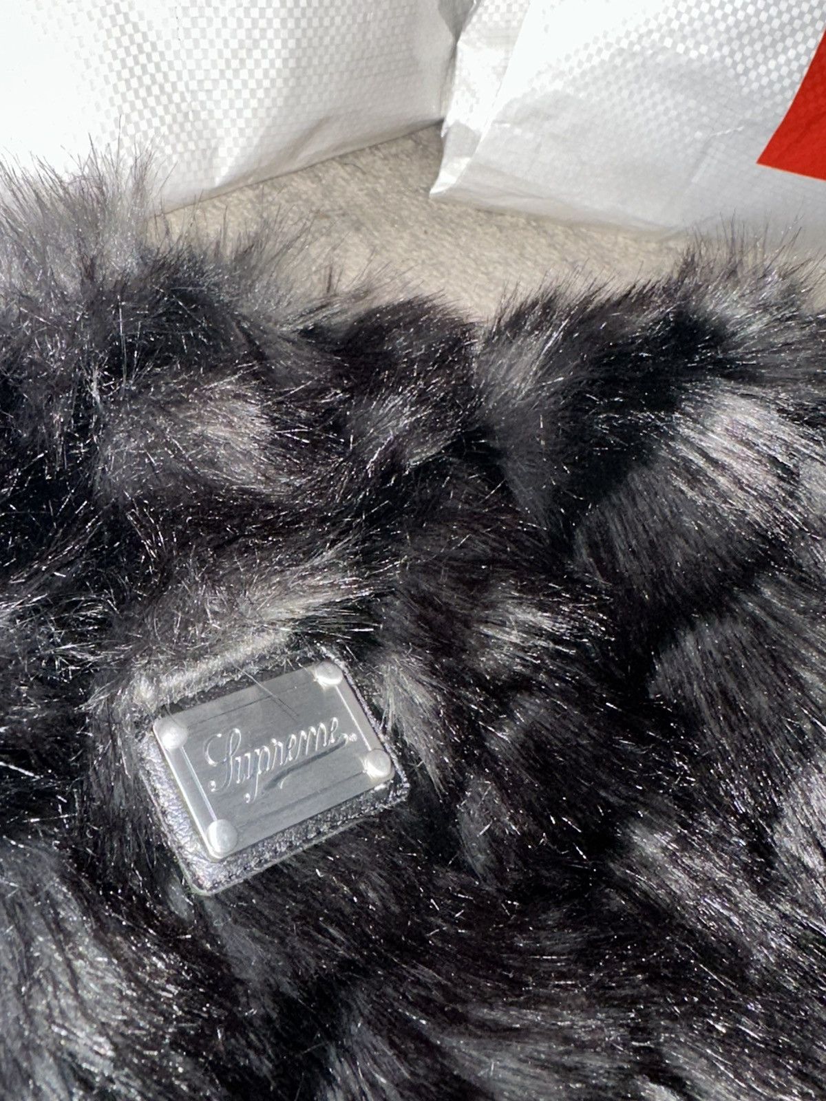 Supreme Supreme Faux Fur 2-Tone Windstopper Jacket SS25 Size US M / EU 48-50 / 2 - 19 Thumbnail