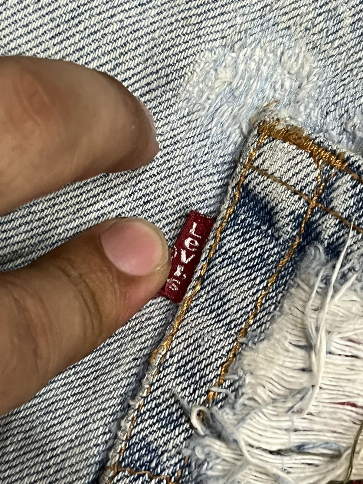 Vintage Vintage 90s Levi’s 505 Batwing Regular Straight Trashed Jean Size US 36 / EU 52 - 9 Thumbnail