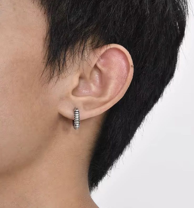 Jewelry × Vintage Vintage Snake Pattern Hoop Earrings Size ONE SIZE - 1 Thumbnail