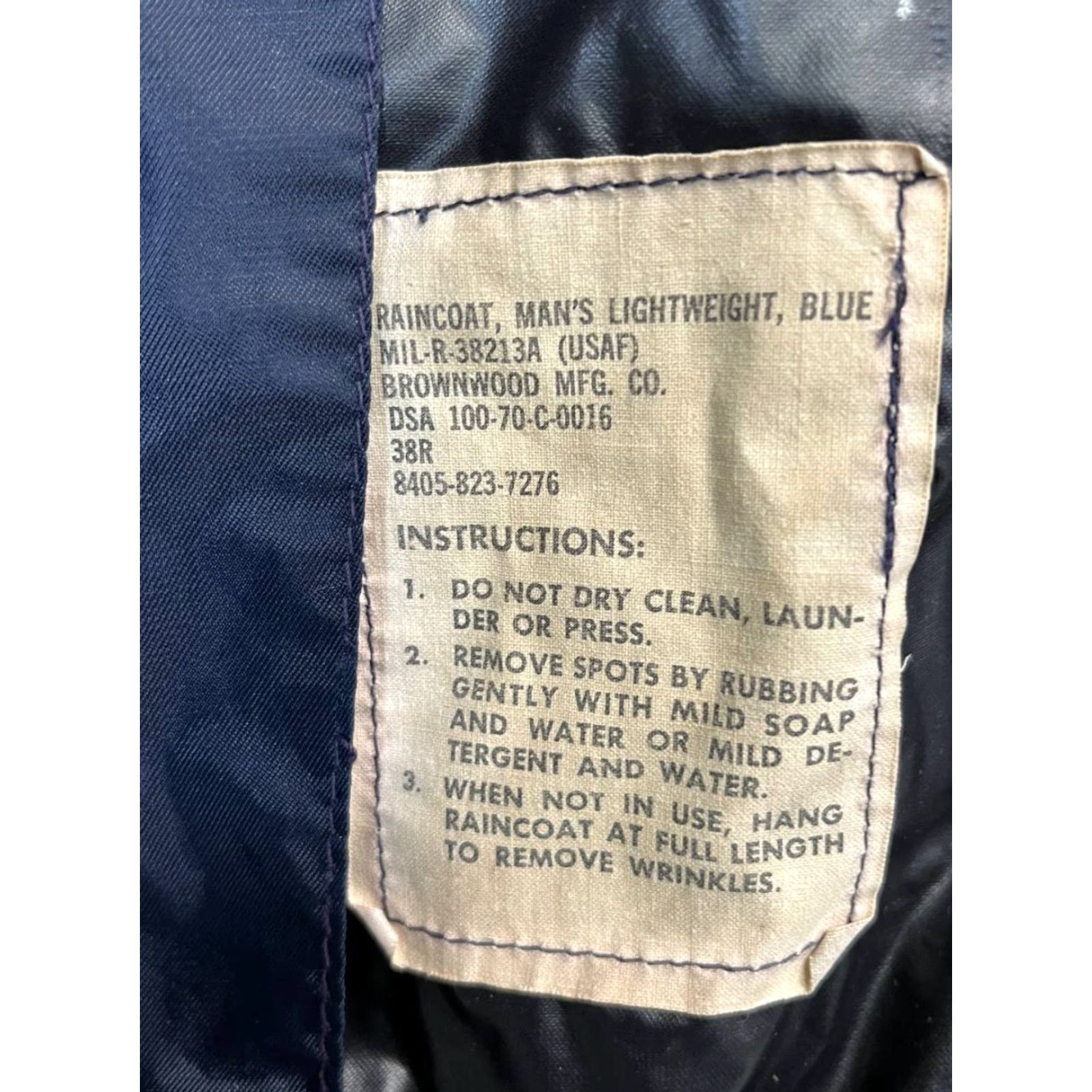 Rains VINTAGE USAF Coat Overcoat Men 38R Blue Polyester Lined Lightweight Removable Lining Zipper Button Buckle Canvas USA Made Size US XXS / EU 40 - 7 Thumbnail