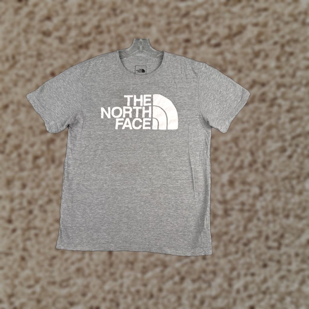 The North Face The North Face Shirt Men M Gray Short Sleeve Crew Neck Logo All Seasons Outdoor Mens Size US M / EU 48-50 / 2 - 1 Thumbnail