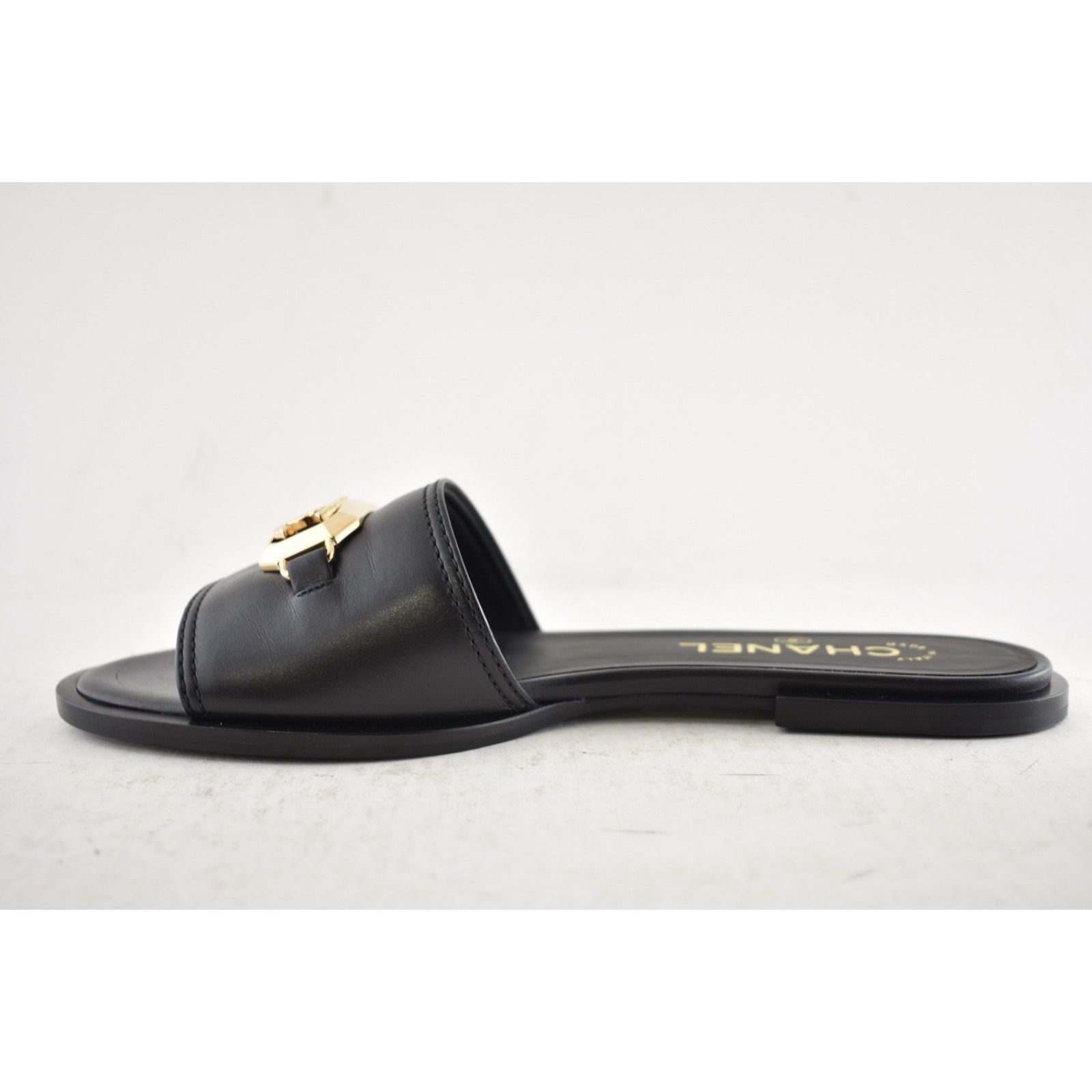 Chanel Chanel Black Shiny Calfskin Gold CC Mule Slides Sandals 38 Size US 8 / IT 38 - 14 Thumbnail