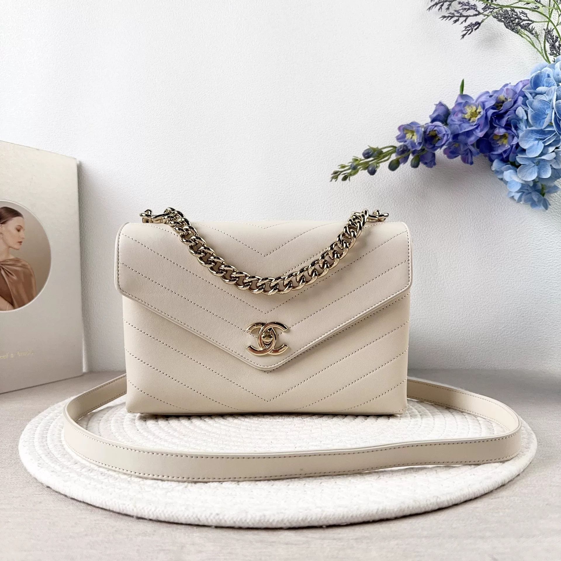 Chanel Pre-loved Bag Very good condition Size ONE SIZE - 1 Thumbnail