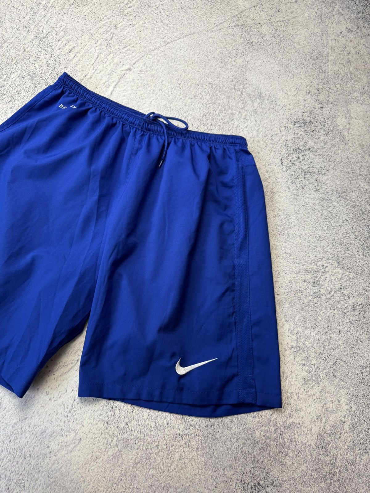 Nike ATLETICO MADRID 2015/2016 HOME FOOTBALL SOCCER SHORTS NIKE Size US 34 / EU 50 - 4 Thumbnail