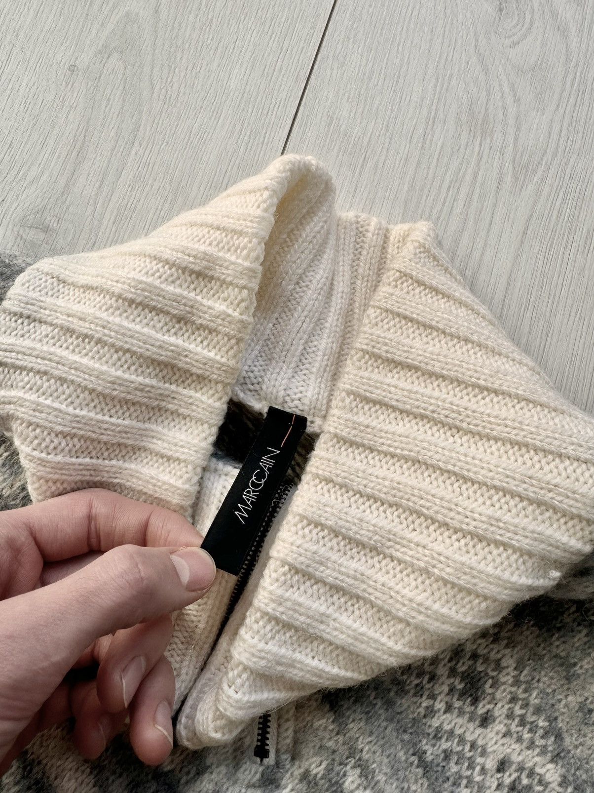 Designer × Japanese Brand MARC CAIN Cape Poncho Sweater Aztec pattern Size XS / US 0-2 / IT 36-38 - 7 Thumbnail