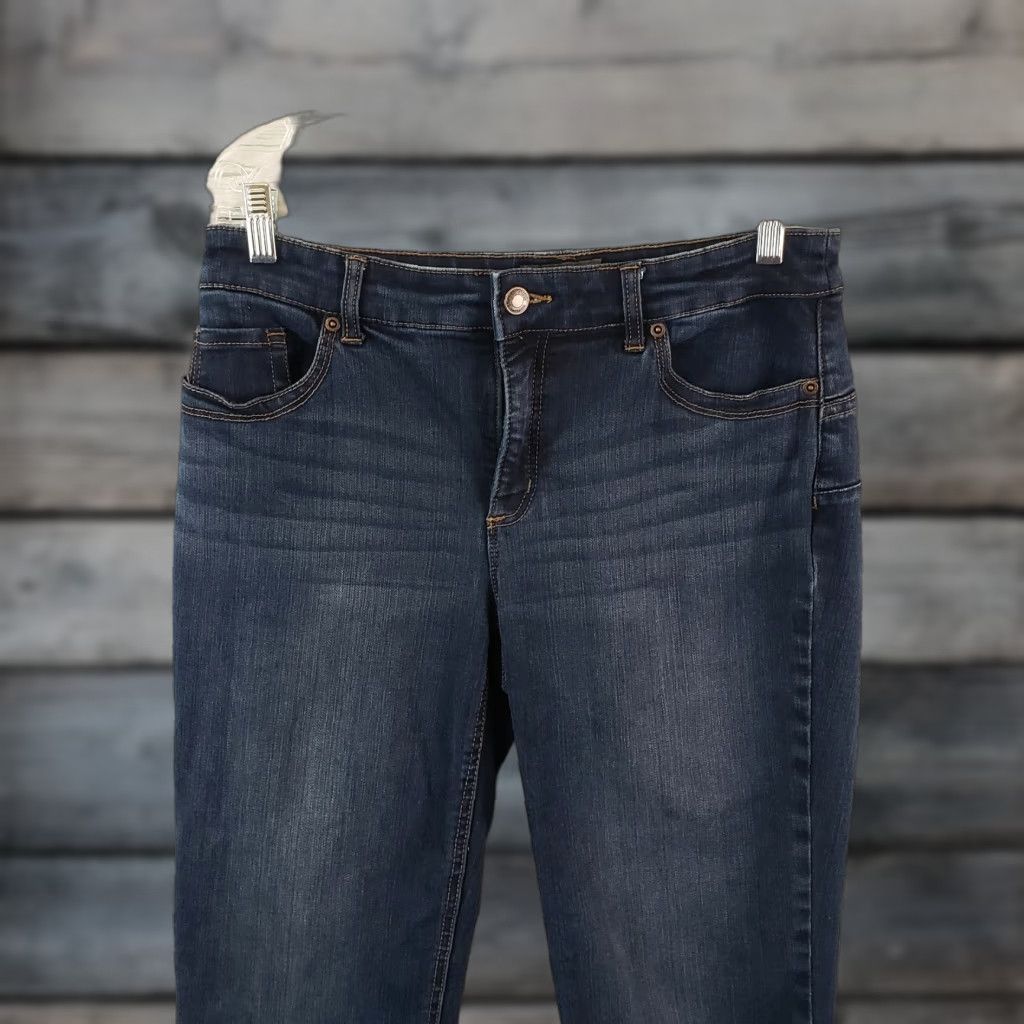 Vintage Chico's So Lifting Womens Jeans Blue 6 Mid Rise Dark Wash Regular Cotton Blend Zip Straight 31.5 Inseam Womens Size 28" / US 6 / IT 42 - 1 Thumbnail