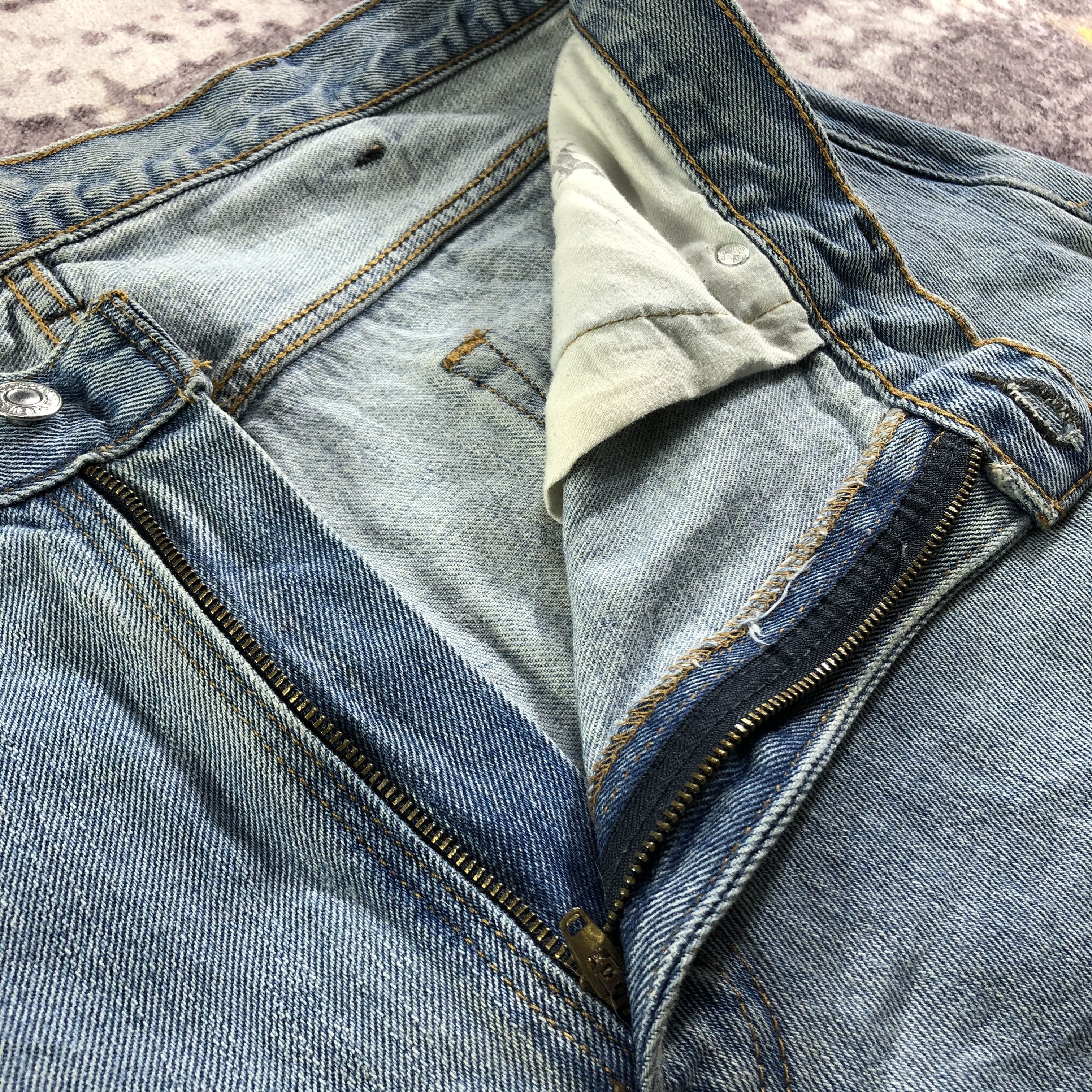 Levi's × Vintage Vintage Light Wash Levis 560 Jeans-JM3367 Size US 39 - 8 Thumbnail
