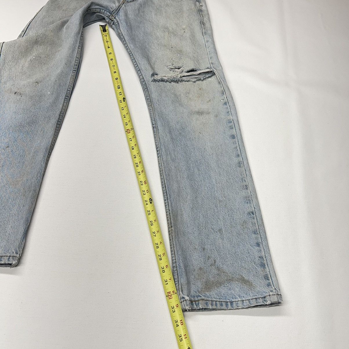 Levi's × Vintage Levis Jeans Blue Signature Corte Regular Work Distressed Rip Size US 32 / EU 48 - 23 Thumbnail
