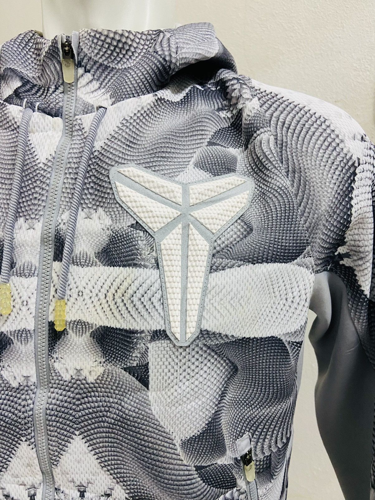 Nike NIKE KOBE BRYANT MAMBULA HYPERMESH JACKET Size US M / EU 48-50 / 2 - 14 Thumbnail