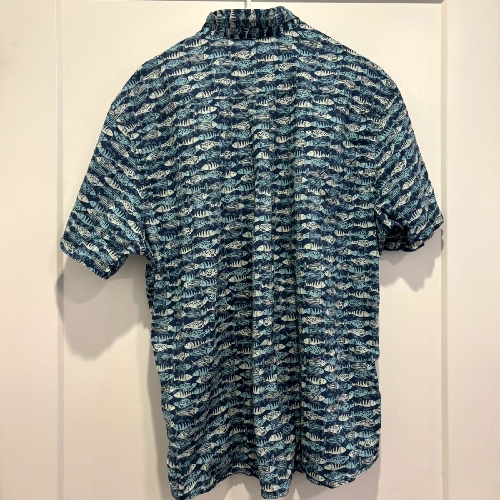 Eddie Bauer Eddie Bauer Mens XL Blue Fish Print Short Sleeve Button Down Shirt Casual Summer Size US XL / EU 56 / 4 - 3 Thumbnail