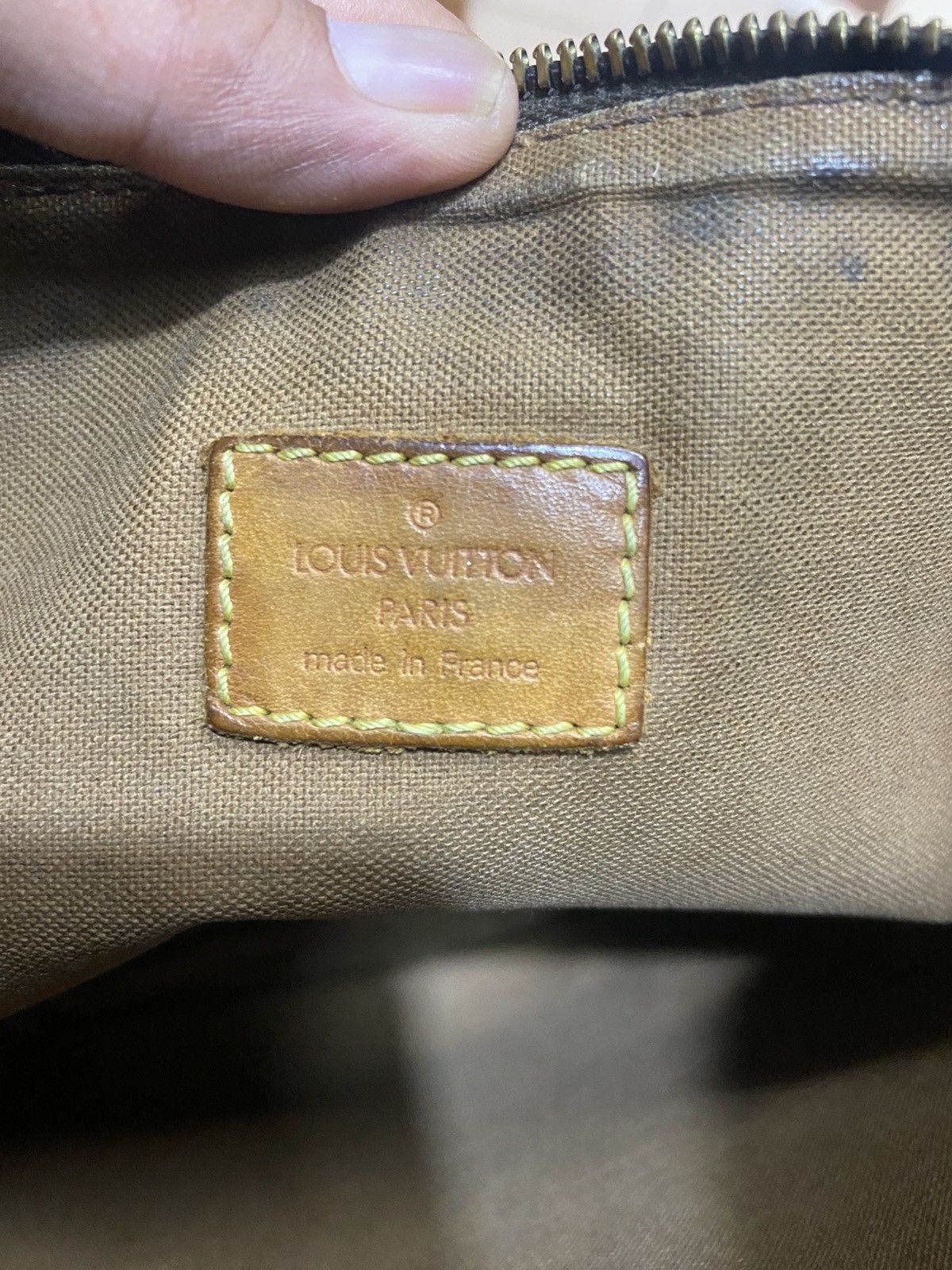 Louis Vuitton Louis Vuitton Size ONE SIZE - 6 Thumbnail