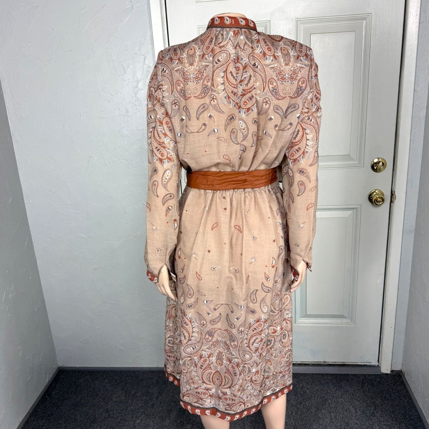Vintage VINTAGE Willie of California Dress Womens 70s Wool Polyester Floral Knee Length Knit Belt Brown 70s Women S Long Sleeve Crew Neck Button Shirt Dress Size S / US 4 / IT 40 - 5 Thumbnail