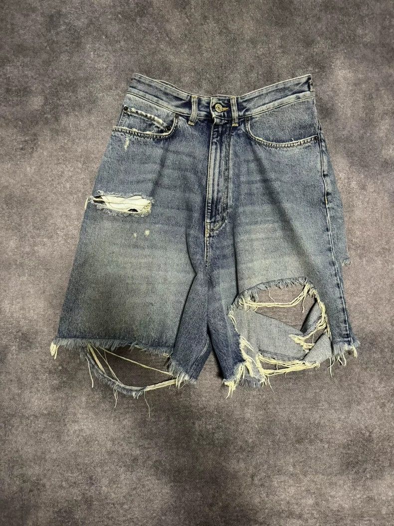 Balenciaga Balenciaga size XS Sabotage wash jeans shorts Size US 26 / EU 42 - 1 Thumbnail