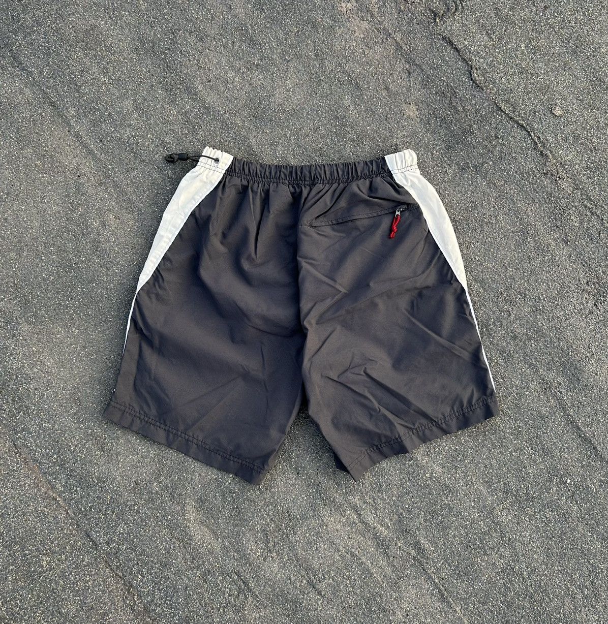 Nike Vintage Nike Nylon Swoosh Shorts Size US 31 - 13 Thumbnail