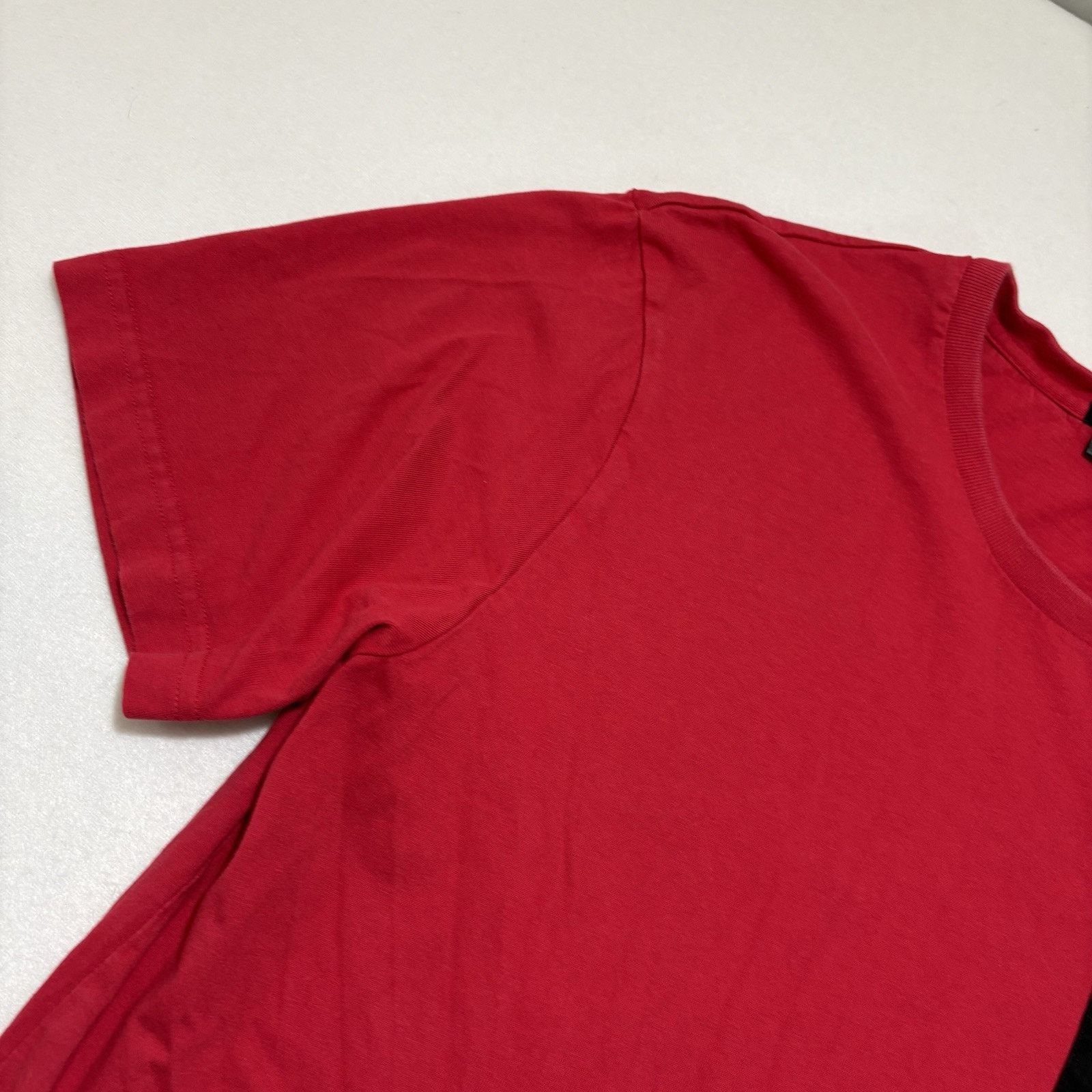 Other Bossini Disney Large Pocket T Shirt Mickey Mouse Red Black Size US L / EU 52-54 / 3 - 6 Thumbnail