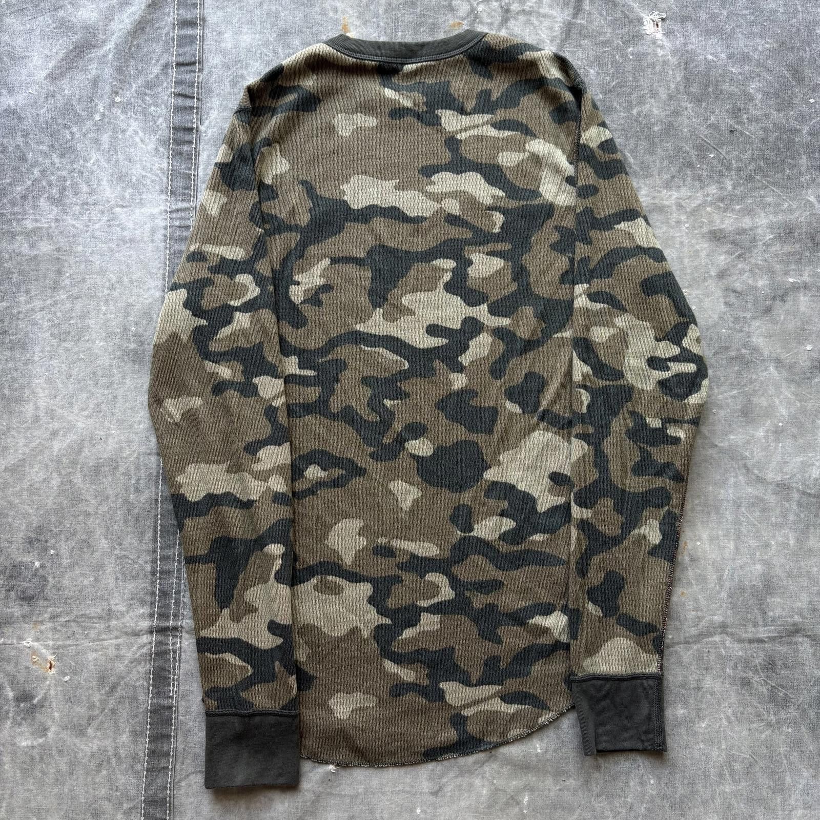 Hanes Vintage Y2K Hanes Reversible Camo Red Thermal Waffle Shirt Size US M / EU 48-50 / 2 - 6 Thumbnail