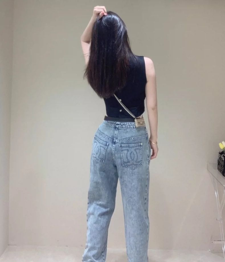 Chanel Chanel Ruffled trousers and jeans 2504-Nextarrow Size 42" / US 20 - 9 Thumbnail