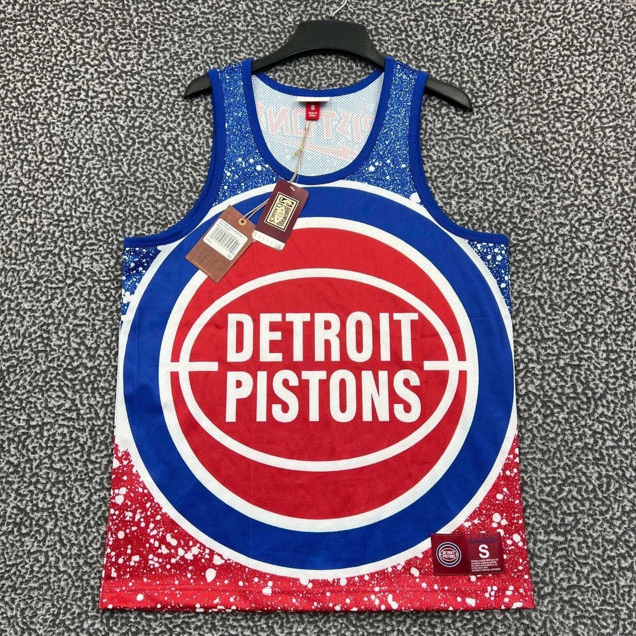 Mitchell & Ness Detroit Pistons Shirt Men Sleeveless Top Crew Neck New S Size US S / EU 44-46 / 1 - 1 Thumbnail