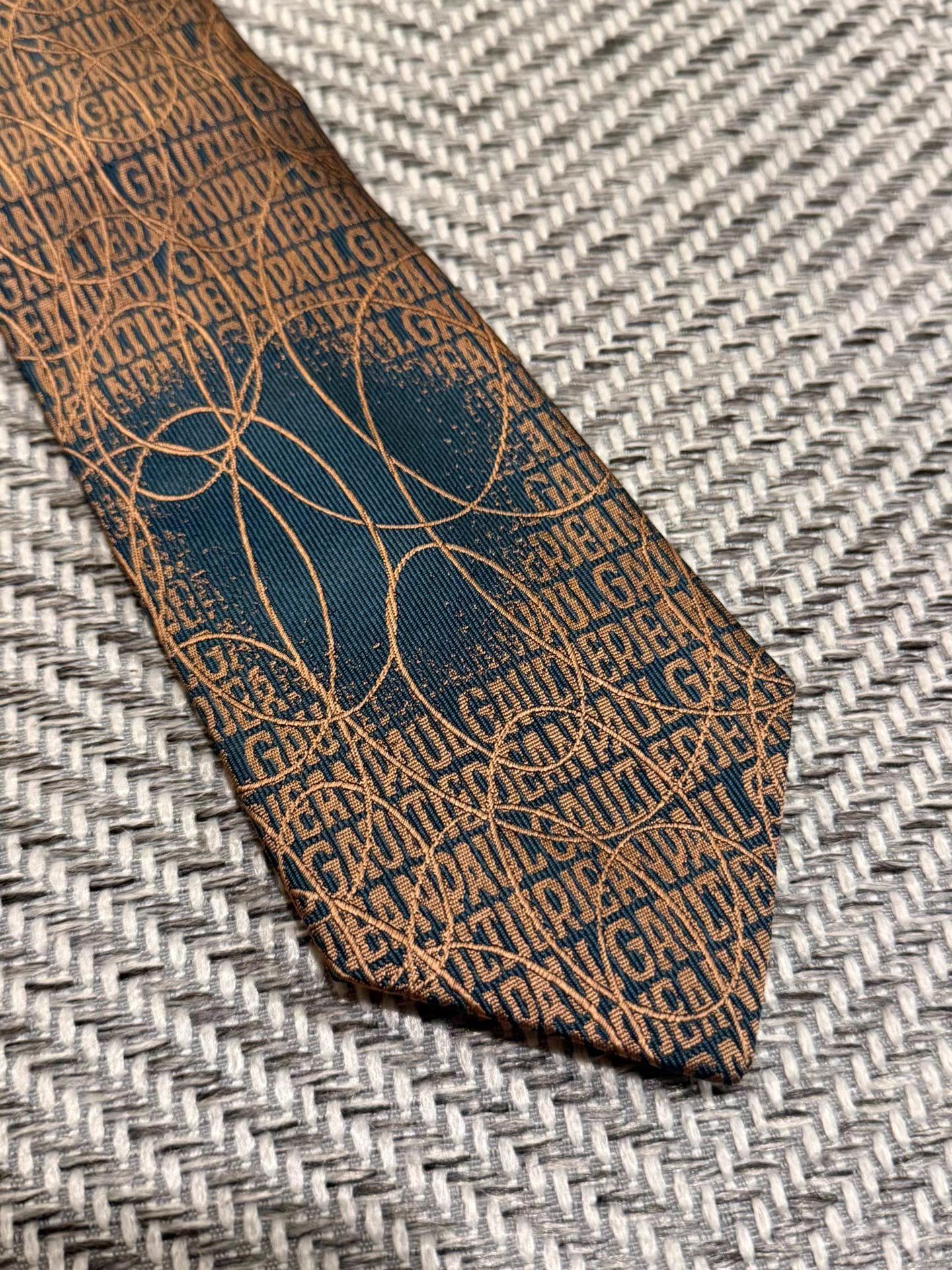 Jean Paul Gaultier Jean Paul Gaultier Magic Rune Tie K24 Size ONE SIZE - 3 Thumbnail