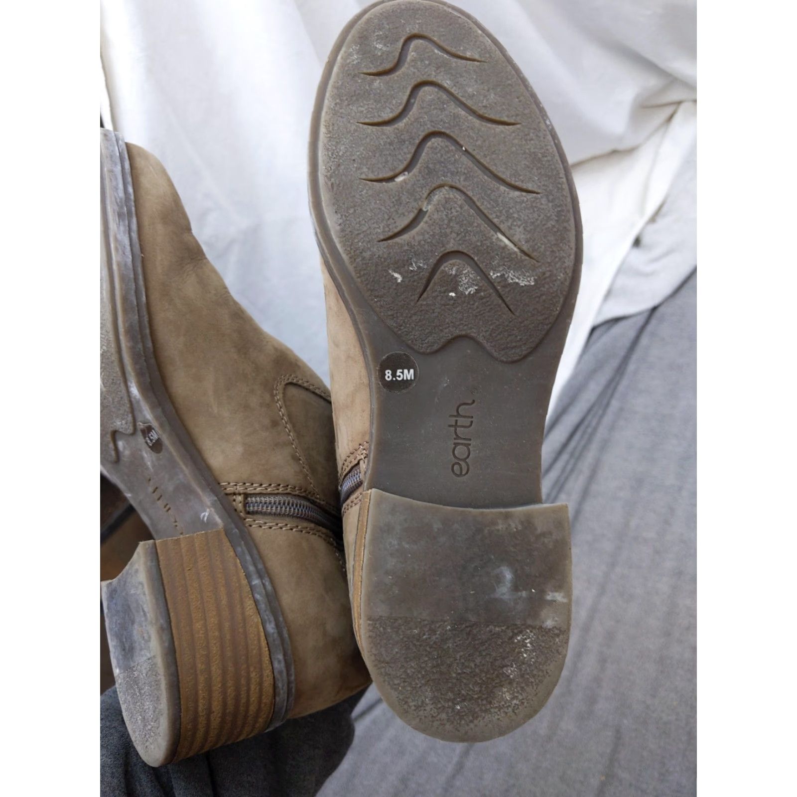 Vintage Earth Womens Bootie Size 8.5 M Brown Nubuck Ankle Zip Block Heel Comfort Booties Size US 9 / IT 39 - 6 Thumbnail