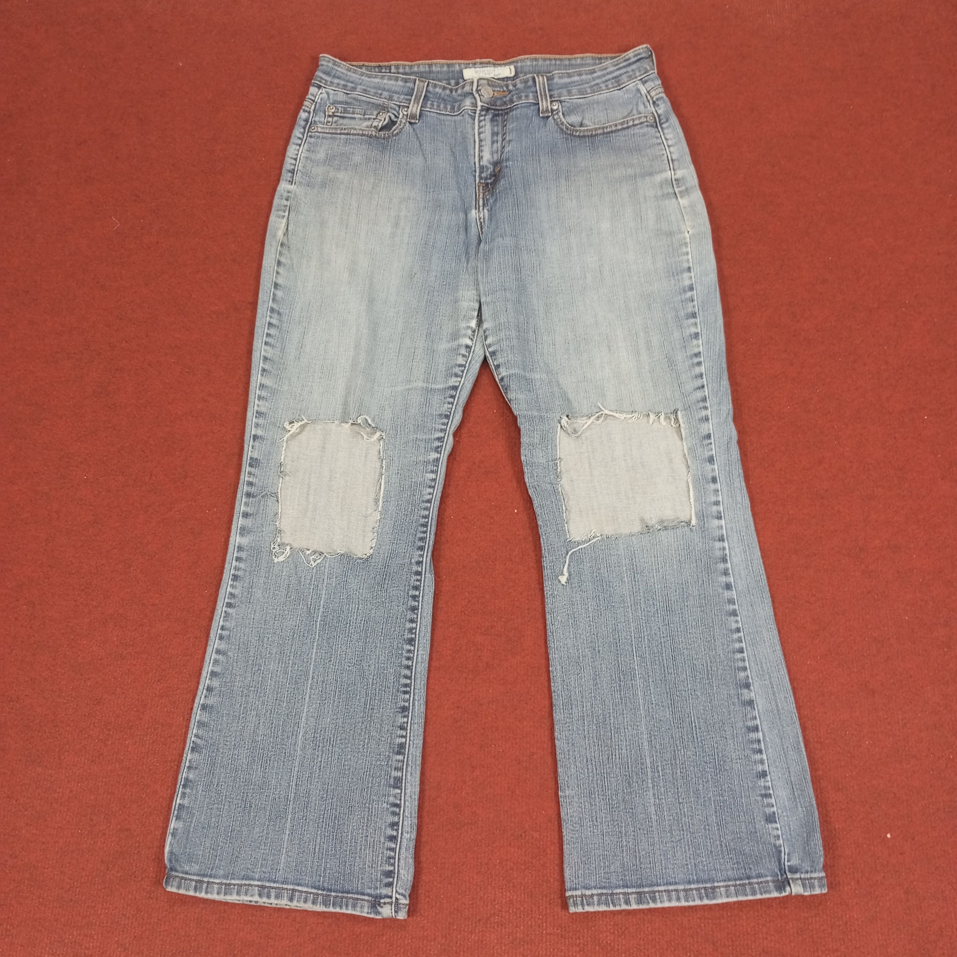 Levi's × Vintage Levis Streetwear Style Boot Cut Distressed Jeans Size 32" / US 10 / IT 46 - 1 Thumbnail