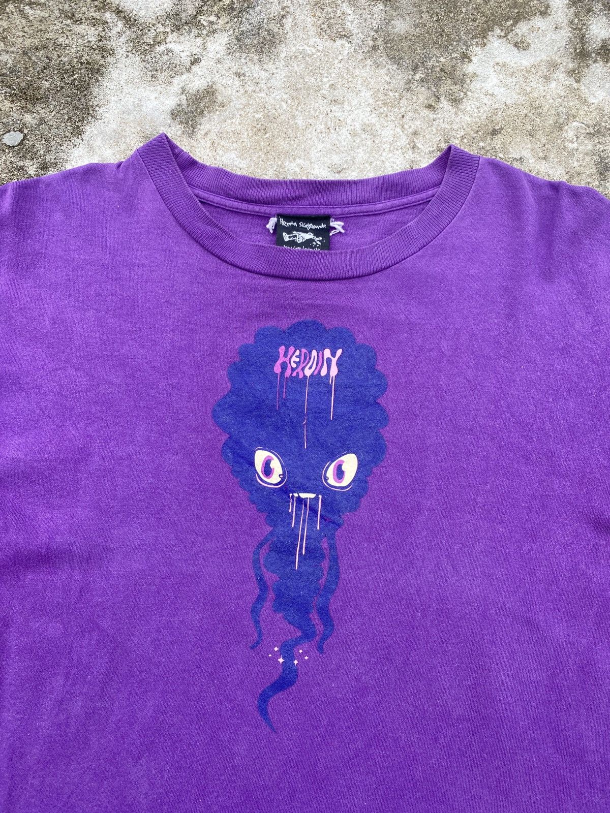 Santa Cruz Skateboards Vintage Heroin Skateboard X Pete Fowler Tshirt Size US M / EU 48-50 / 2 - 1 Thumbnail